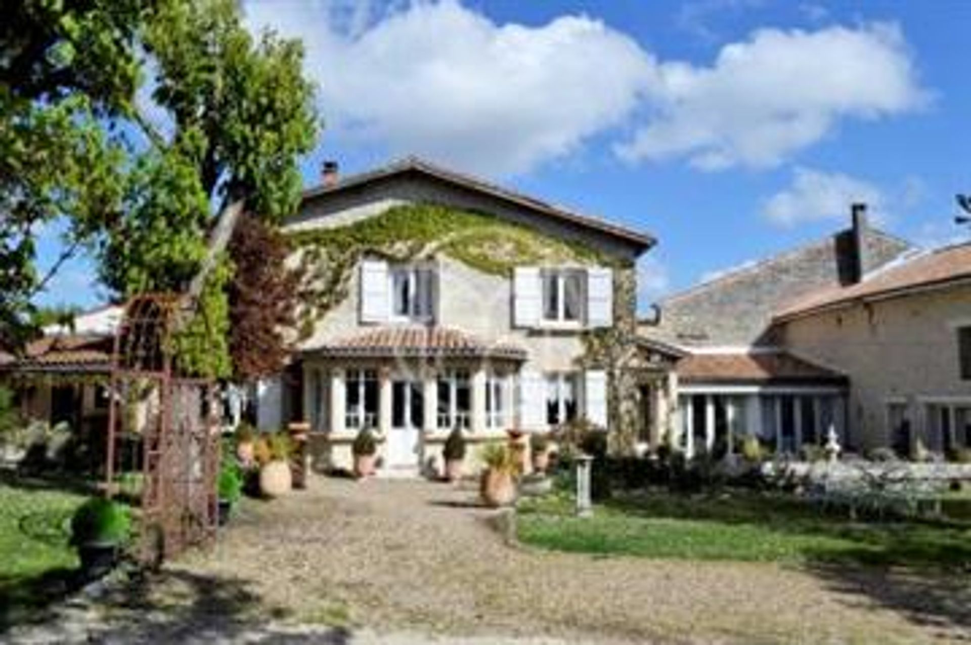 Casa nel Montignac Charente, Nuova Aquitania 10133744