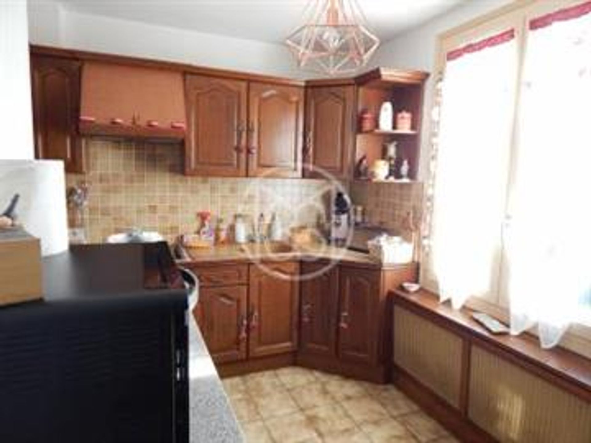 Будинок в L'Isle-Jourdain, Nouvelle-Aquitaine 10133769