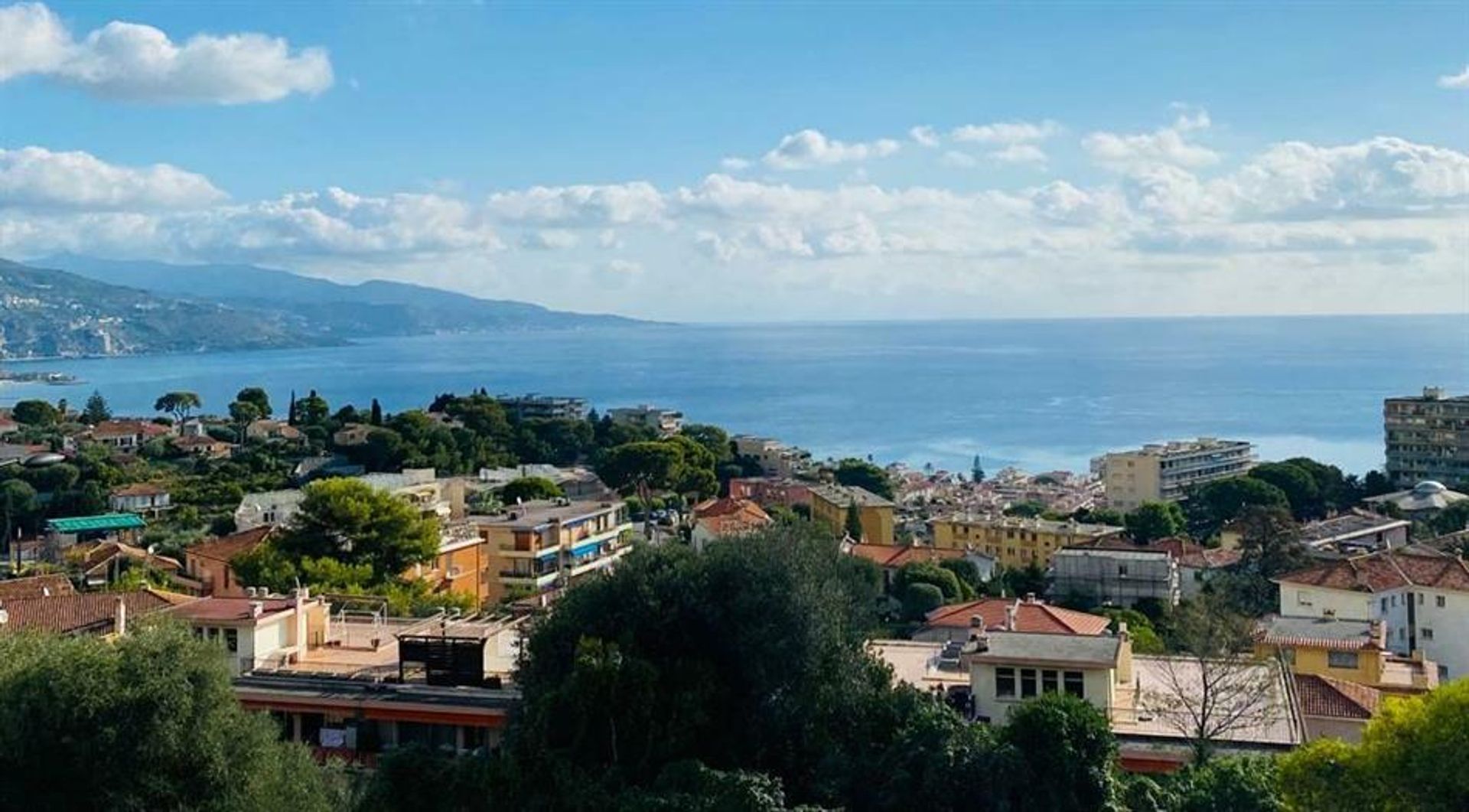 Квартира в Roquebrune-Cap-Martin, Provence-Alpes-Côte d'Azur 10133798