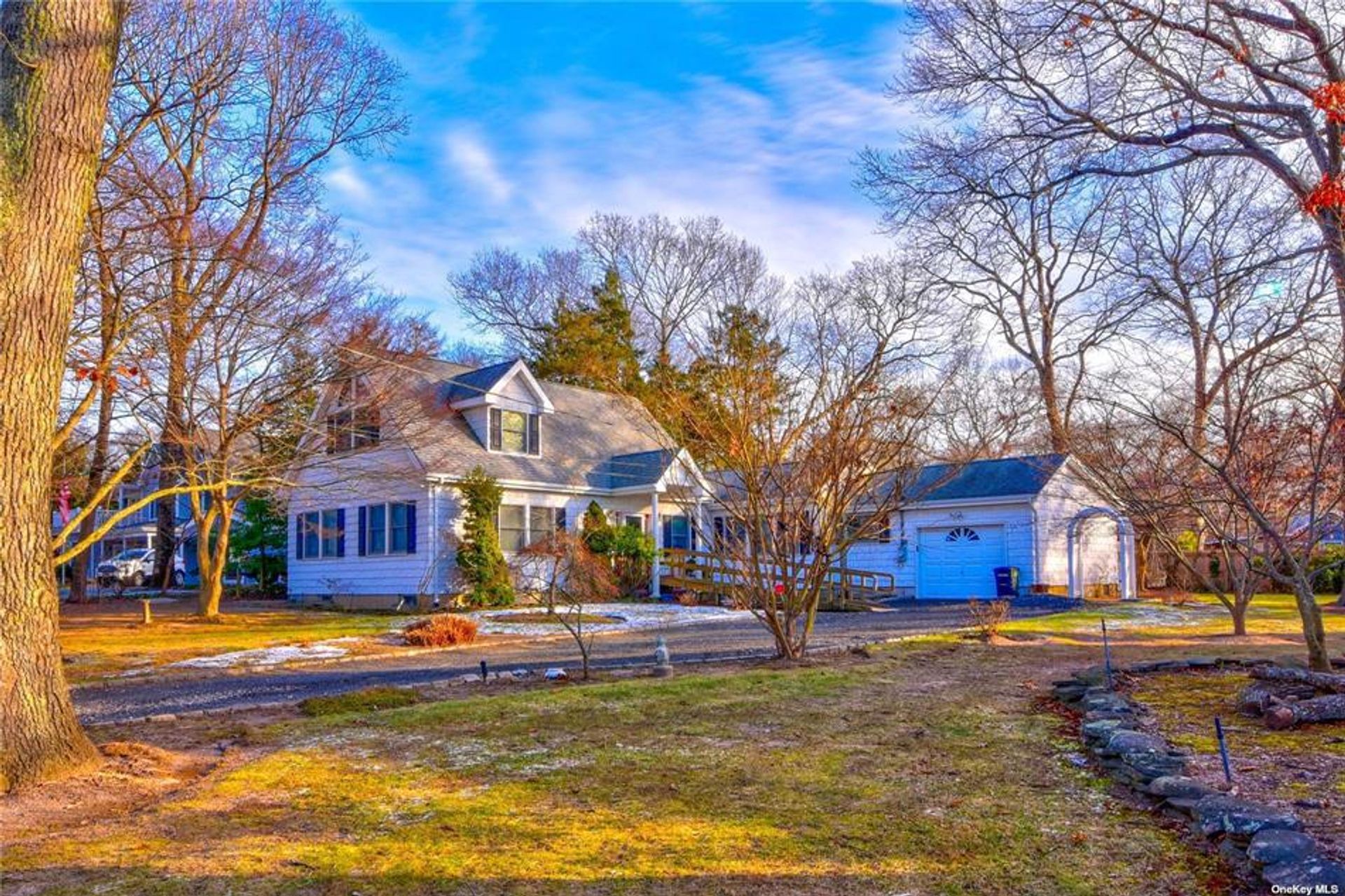 House in Sound Beach, New York 10134482