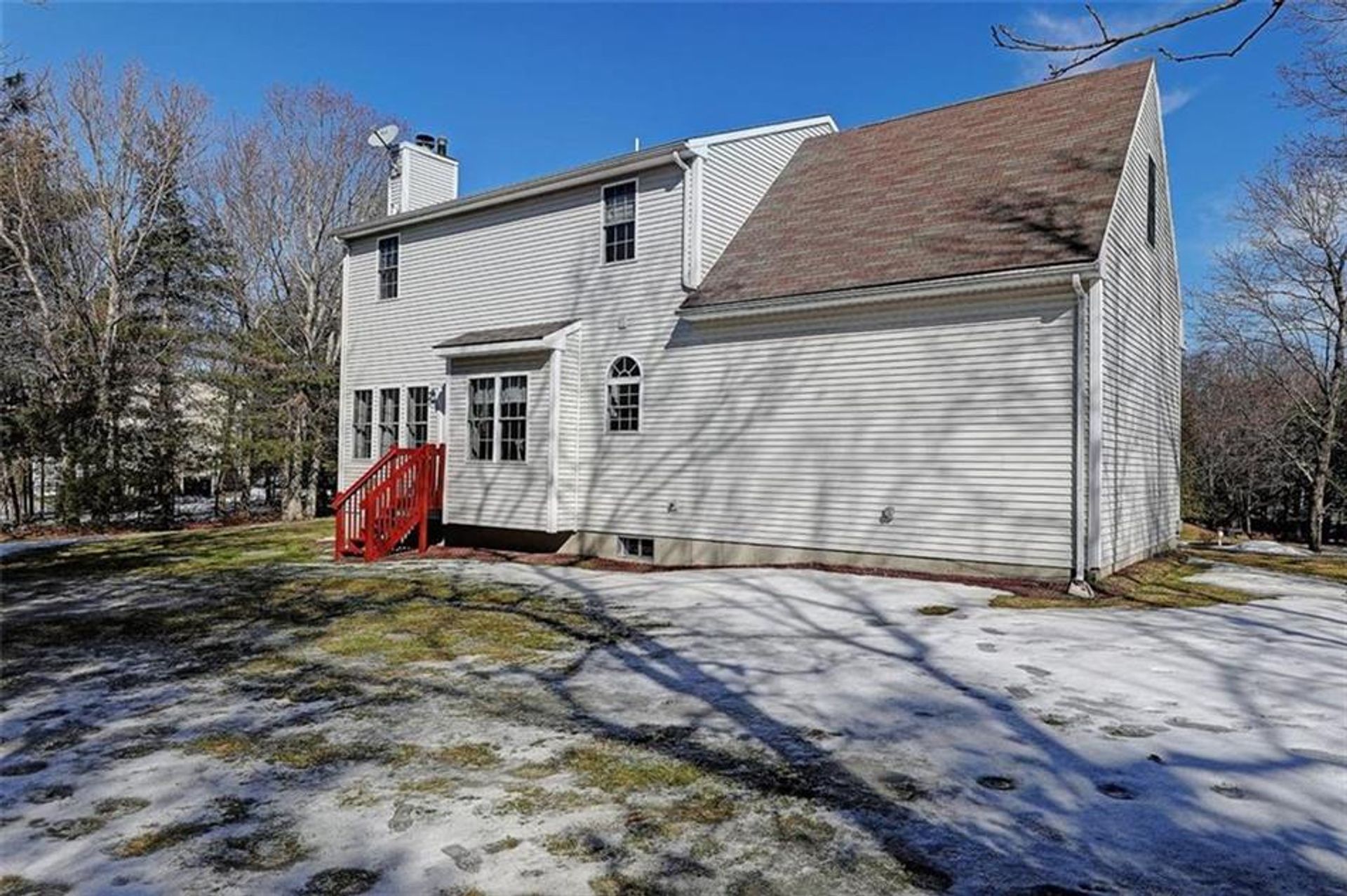 House in Coventry, Rhode Island 10134697