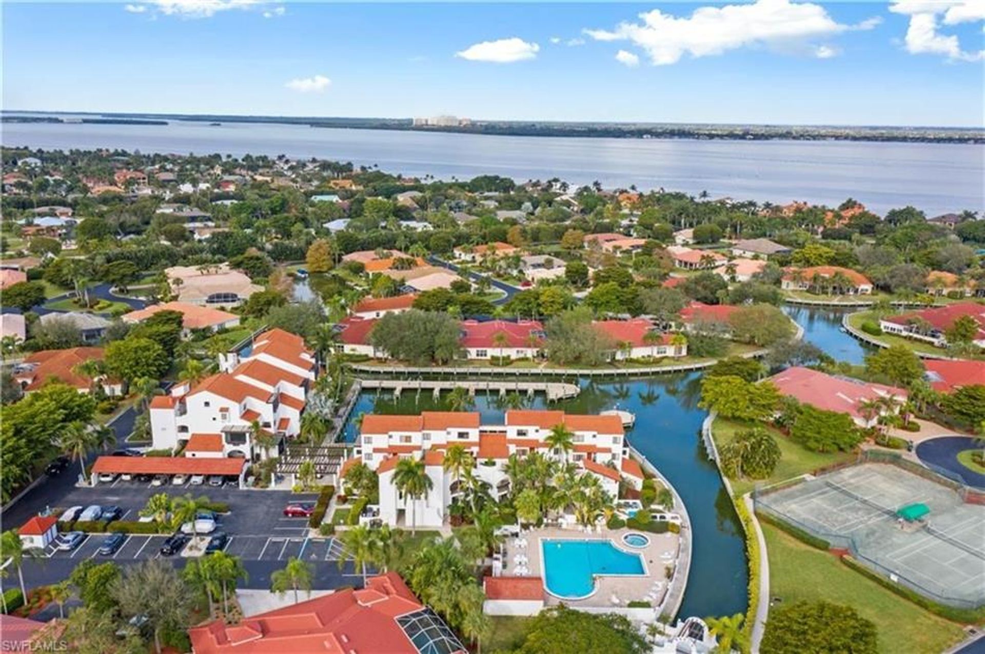 Condominium in Vrachtwagenland, Florida 10134799