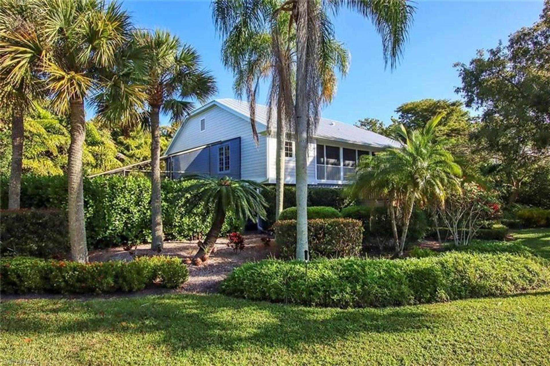 House in Sanibel, Florida 10134895