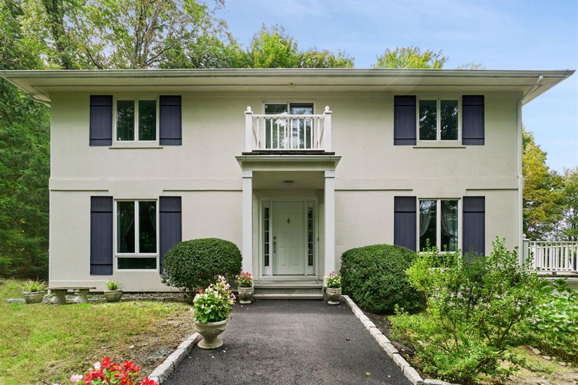 House in Katonah, New York 10135387