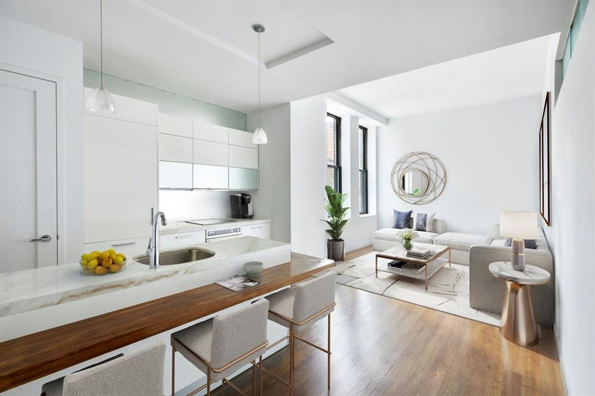 Condominium in Manhattan, New York 10135673