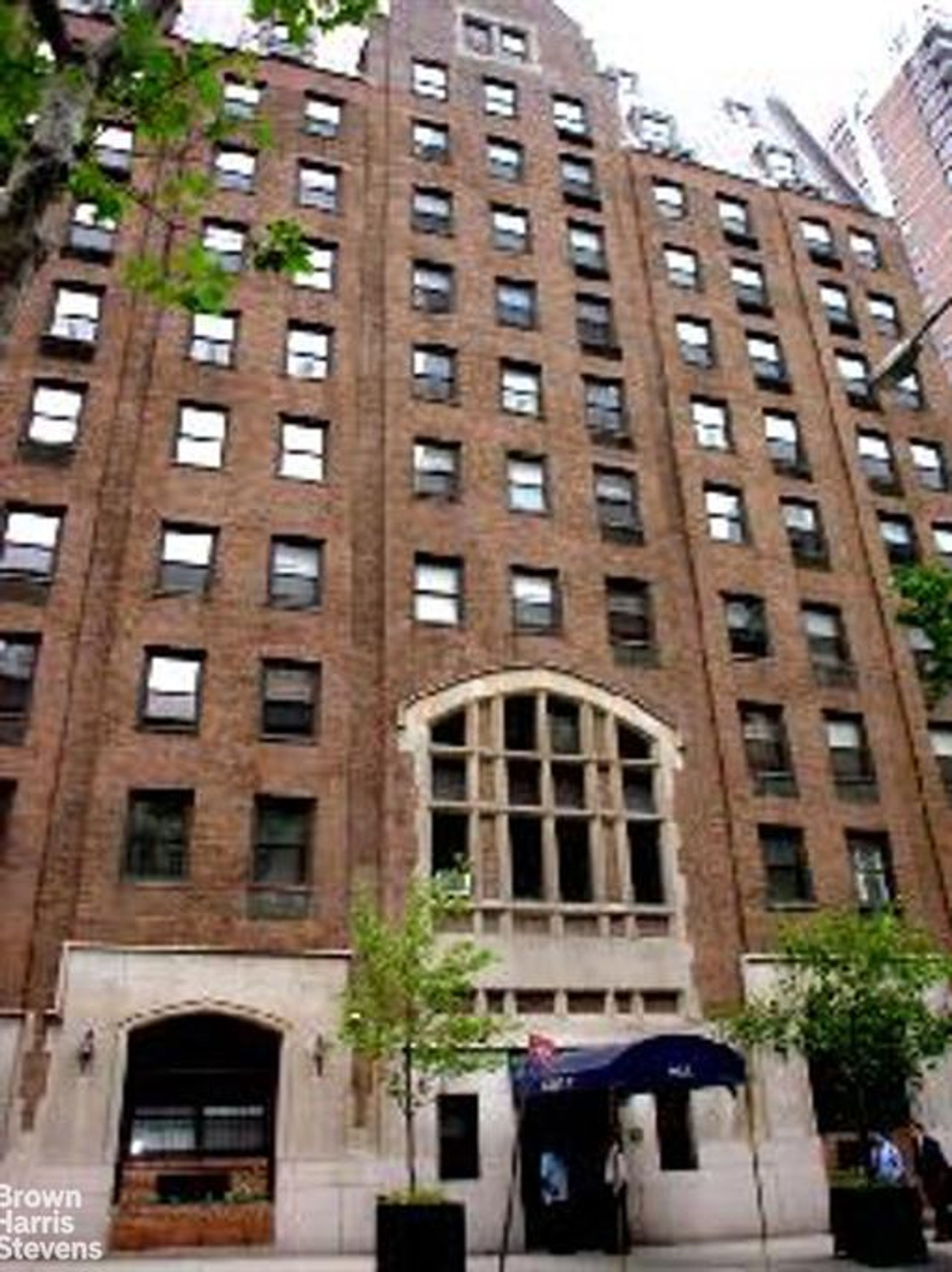 Condominium in New York, New York 10135821