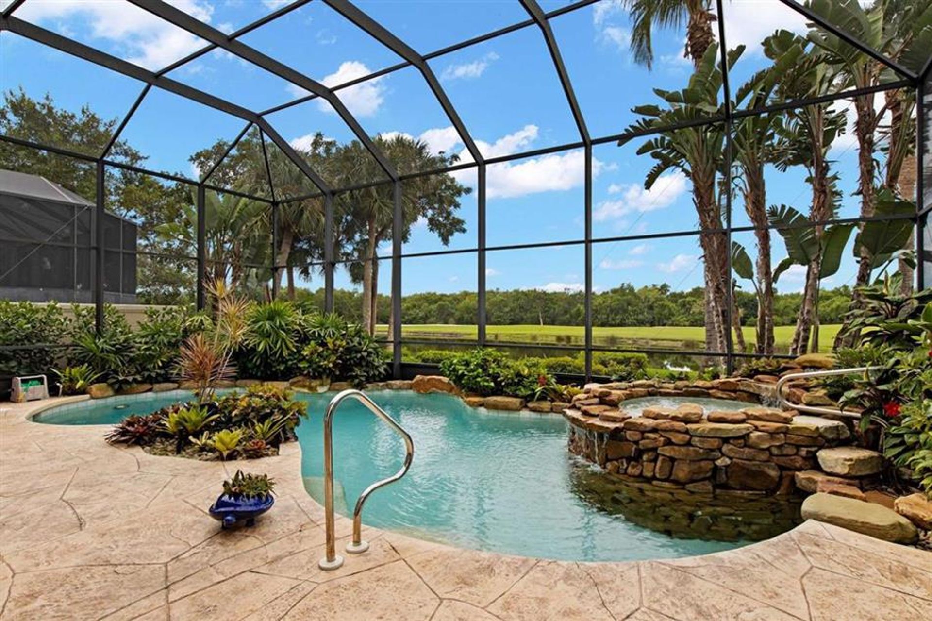 House in Sanibel, Florida 10135929