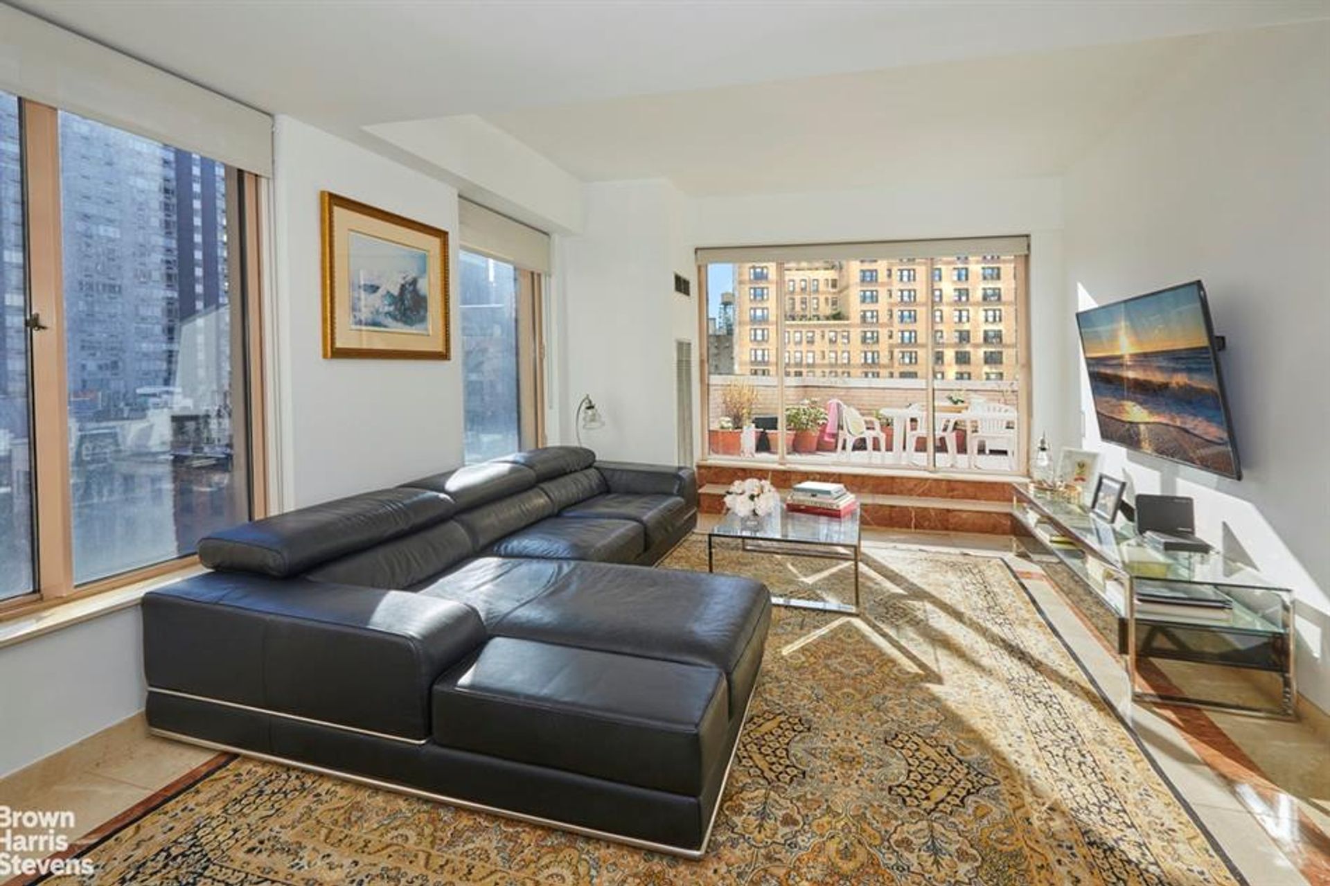 Condominium in New York, New York 10136089