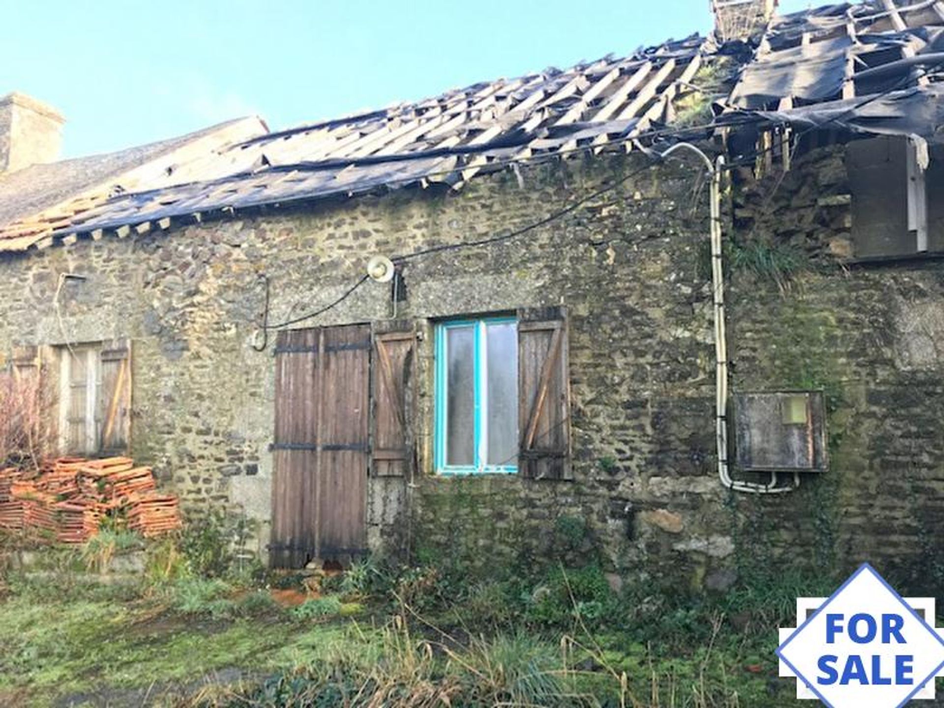 House in Pré-en-Pail-Saint-Samson, Pays de la Loire 10137508