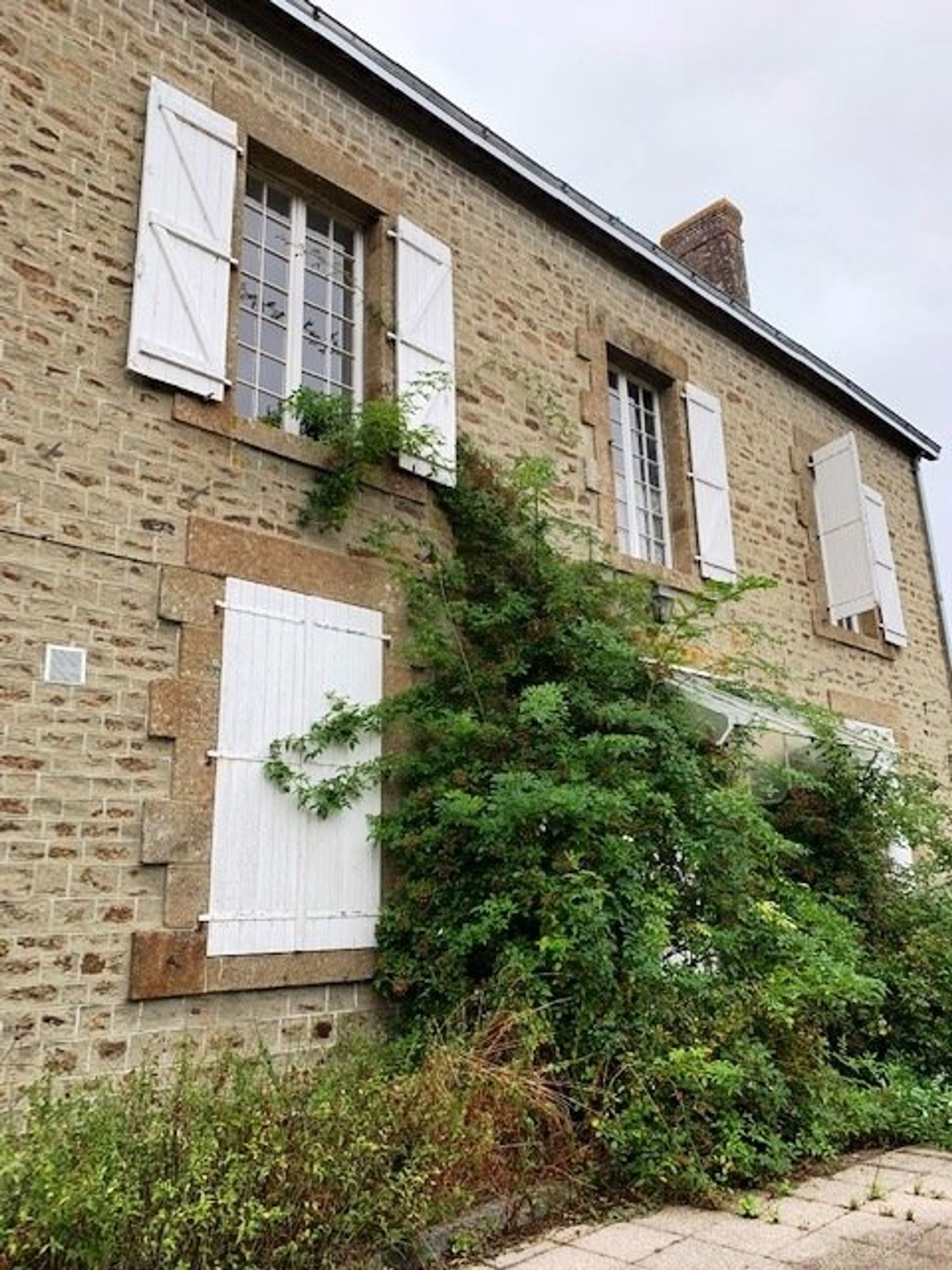 loger dans Ambrières-les-Vallées, Pays de la Loire 10137539