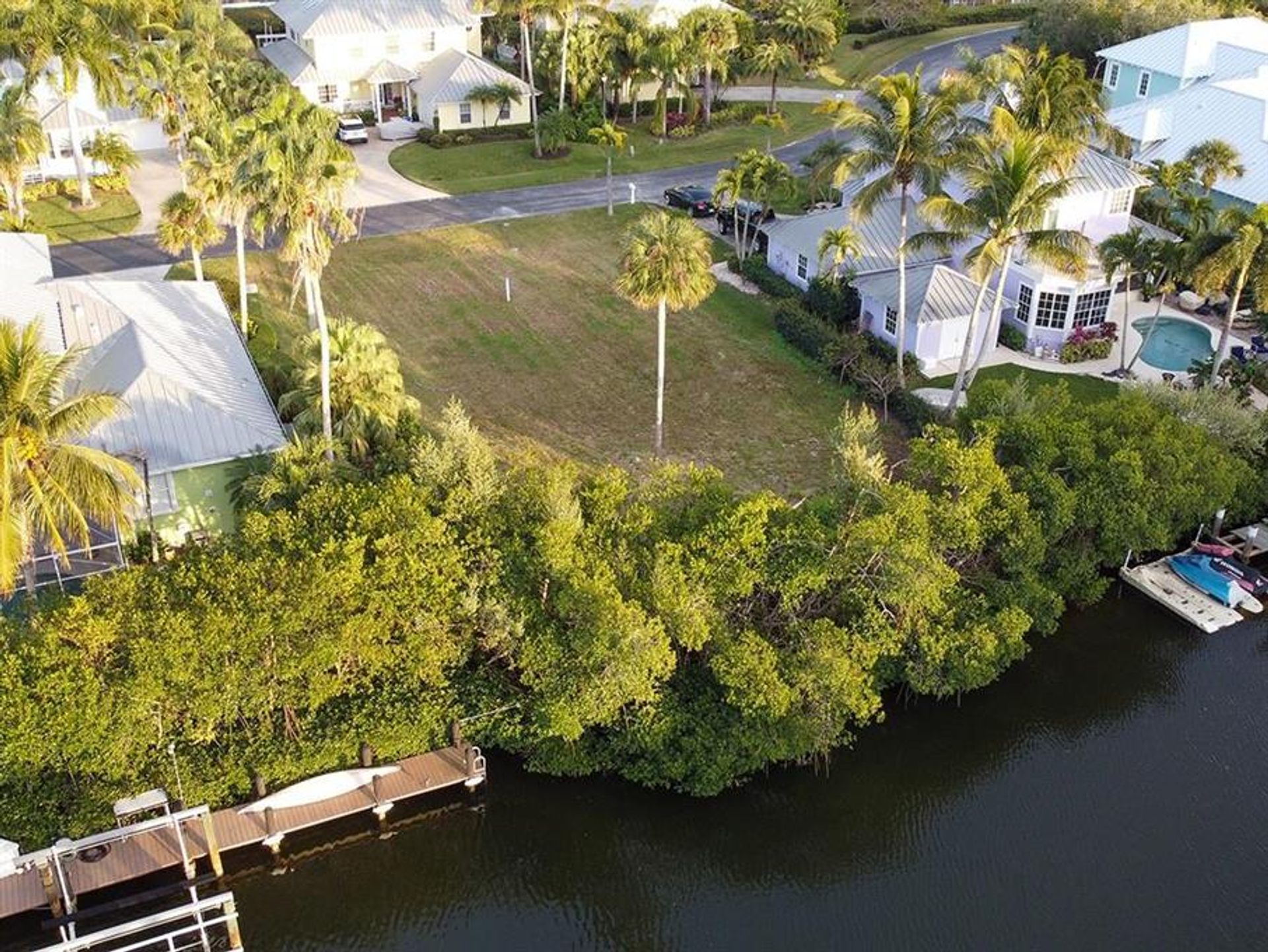 Земельные участки в Vero Beach, Florida 10137600