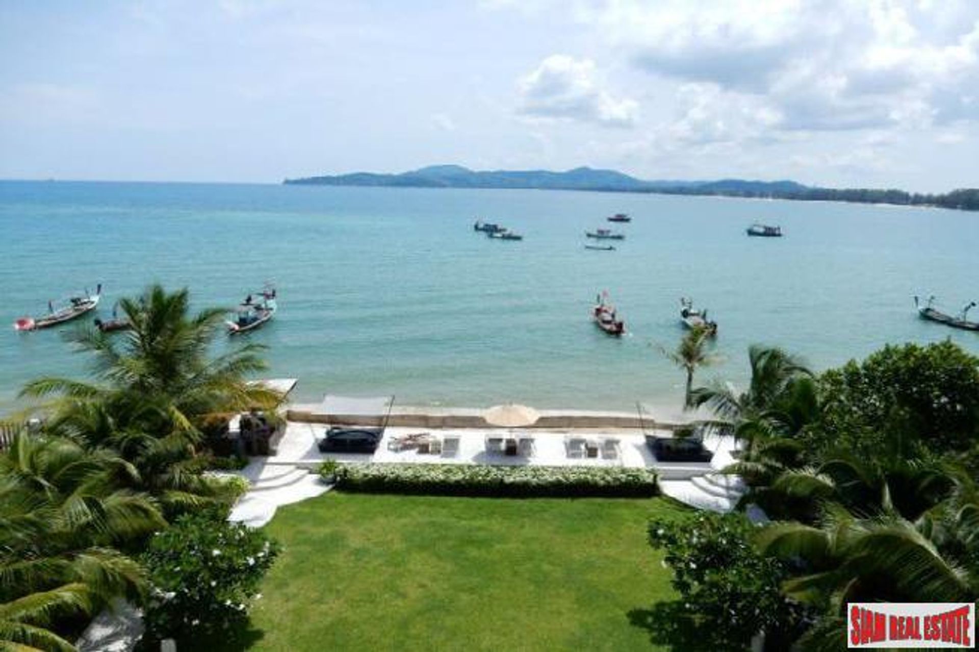 Condominium in Tambon Choeng Thale, Chang Wat Phuket 10138073