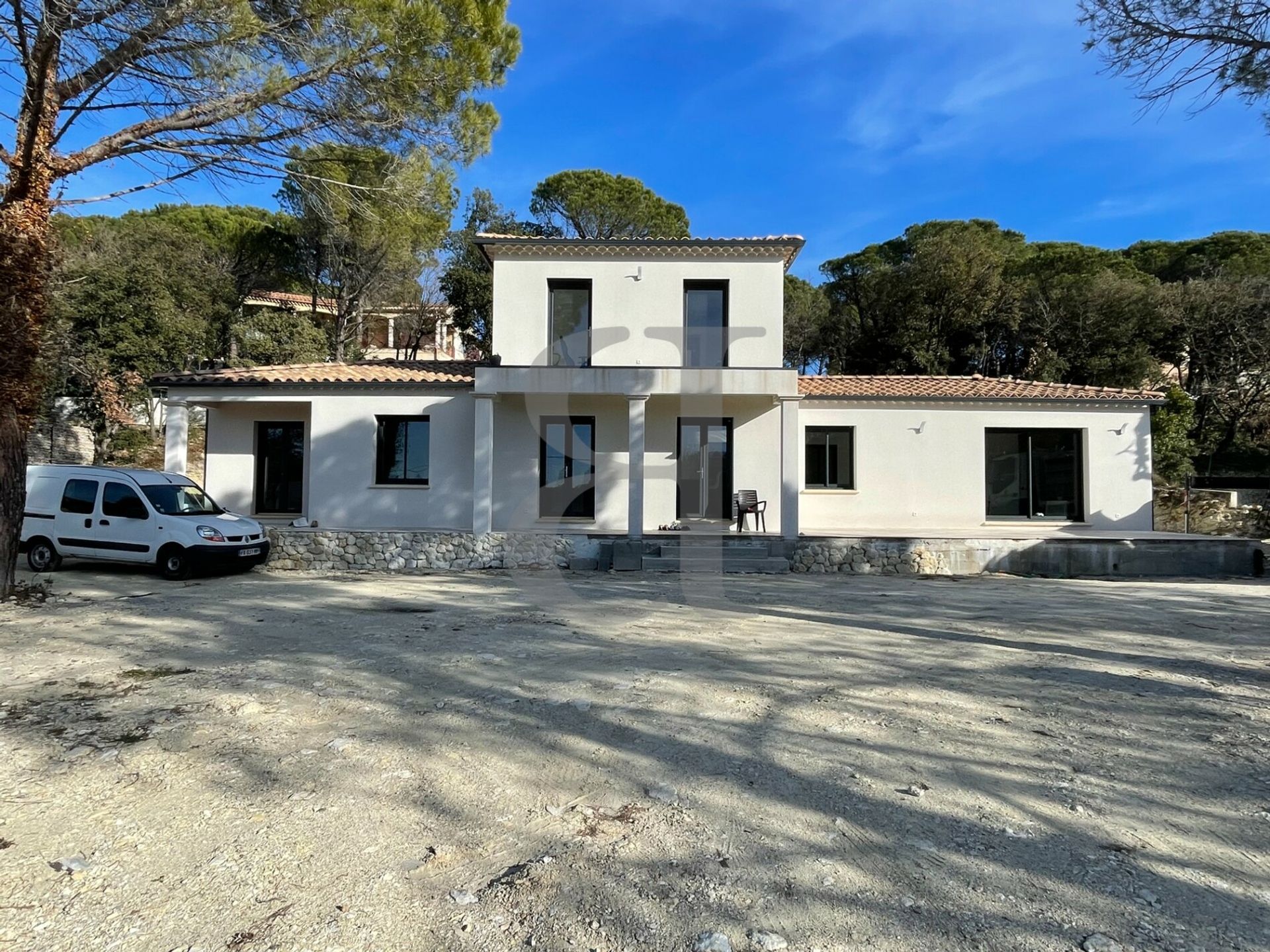 House in Sainte-Cécile-les-Vignes, Provence-Alpes-Côte d'Azur 10138092