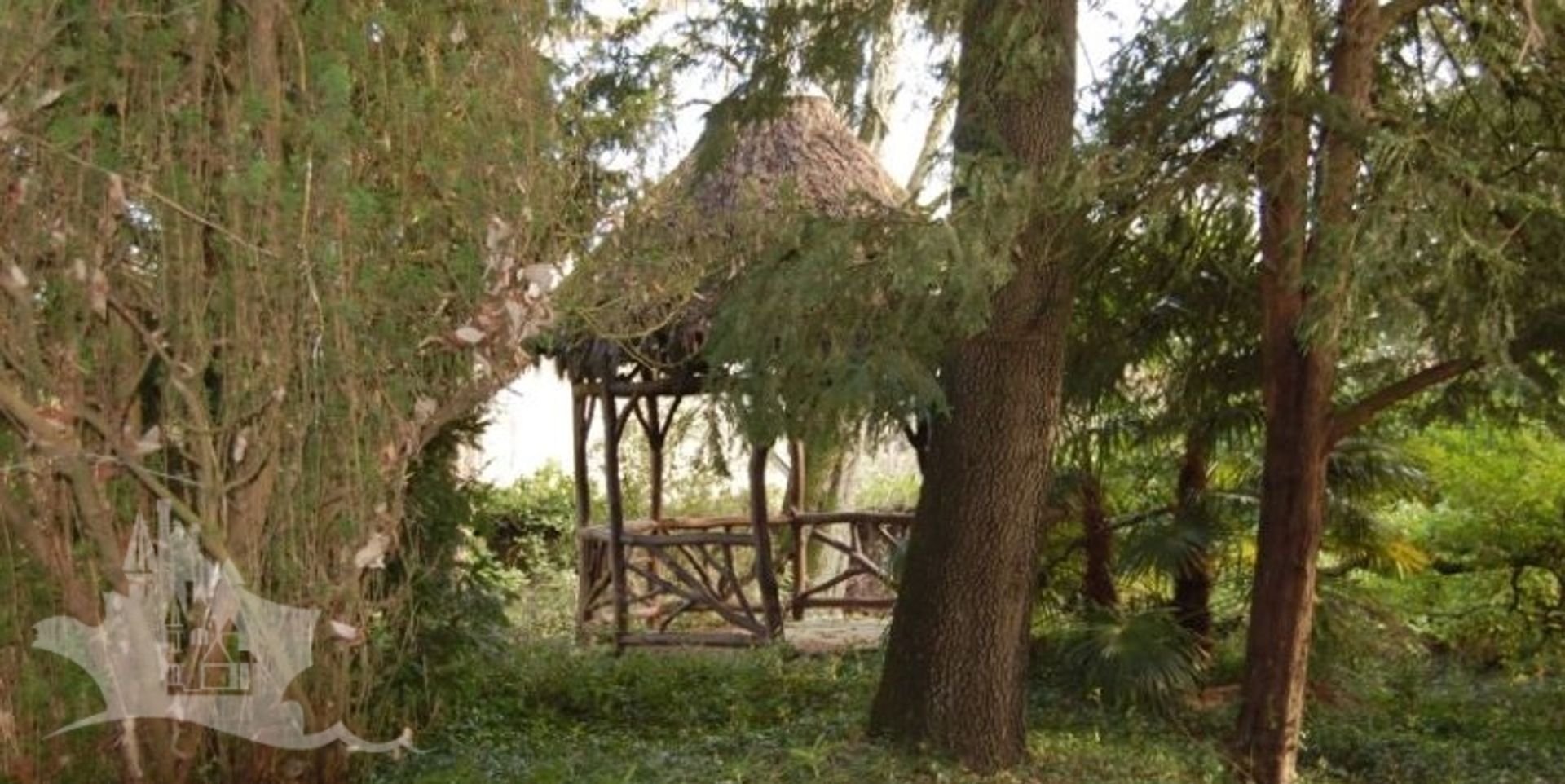 Другой в Tours, Centre-Val de Loire 10138122