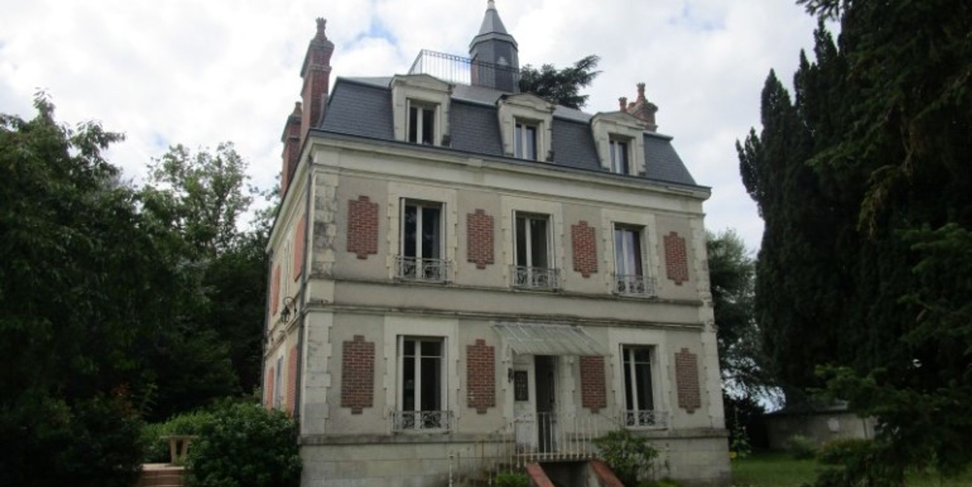 بيت في Montval-sur-Loir, Pays de la Loire 10138142