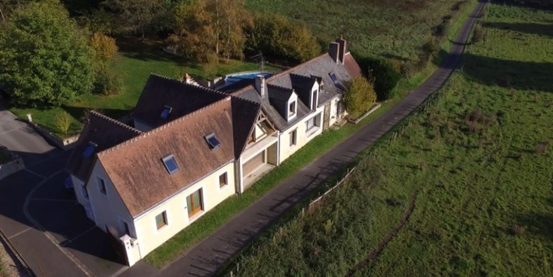 House in Breuil-en-Touraine, Centre-Val de Loire 10138161