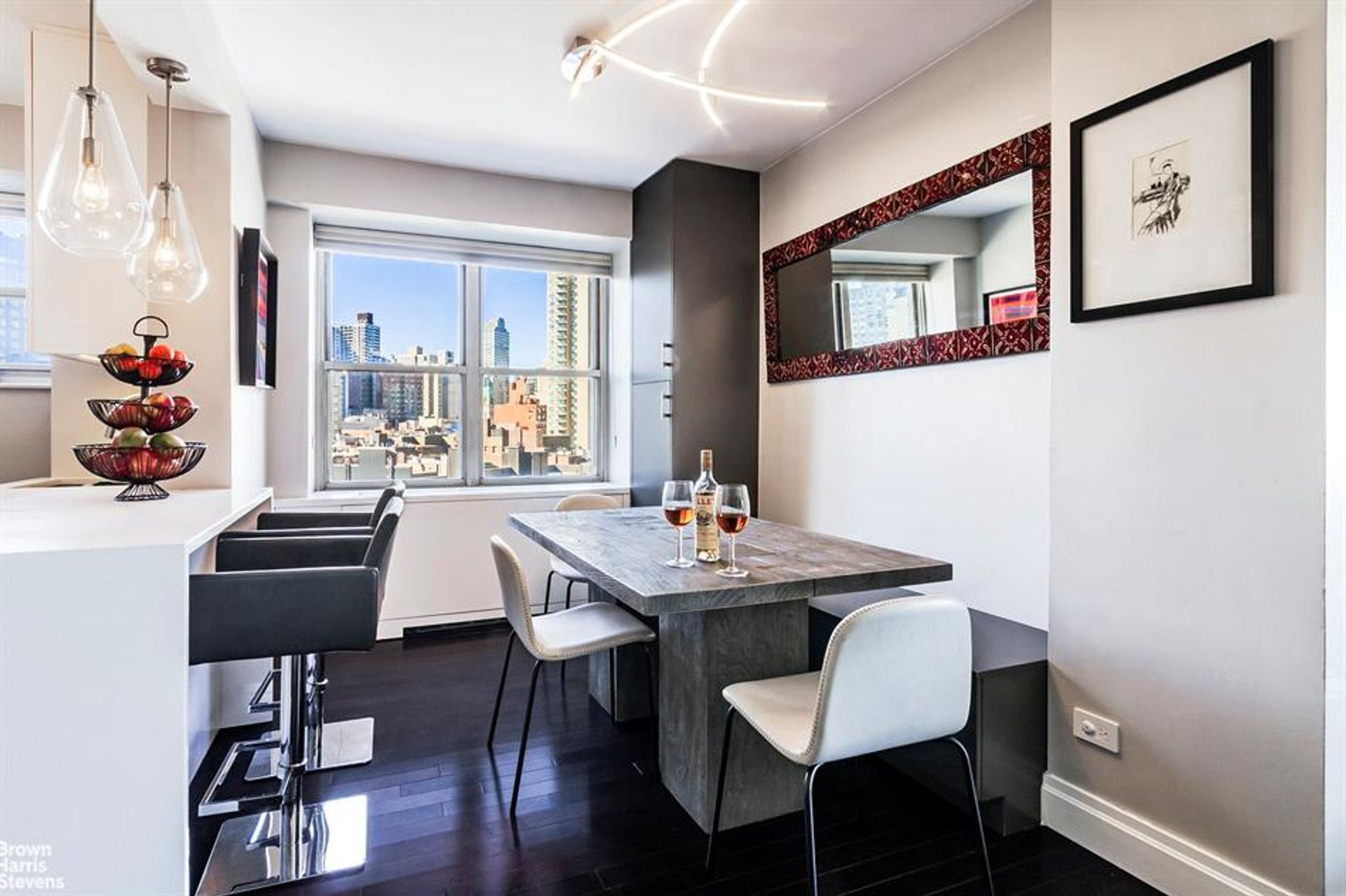 Condominium in Manhattan, New York 10138428