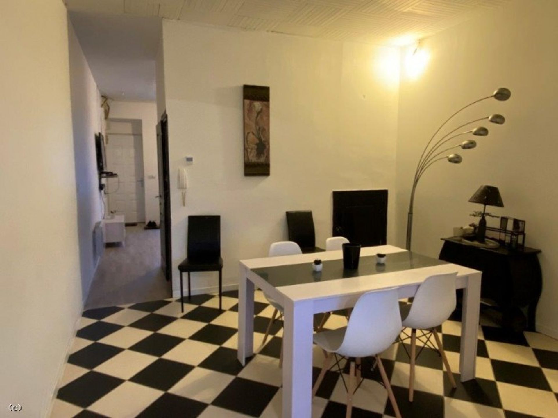 casa en Ruffec, Nouvelle-Aquitaine 10138859