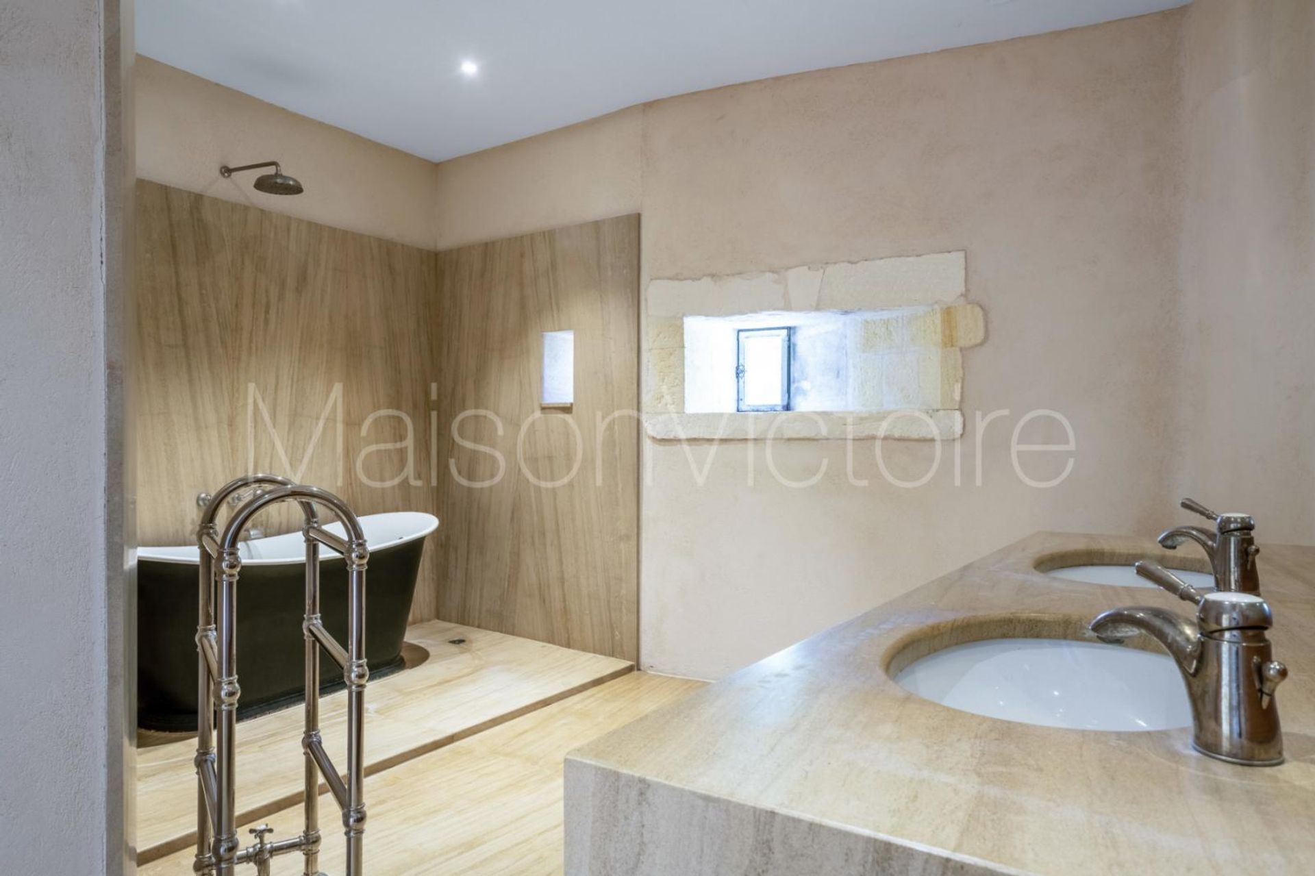 Hus i Cabrières-d'Avignon, Provence-Alpes-Côte d'Azur 10138895