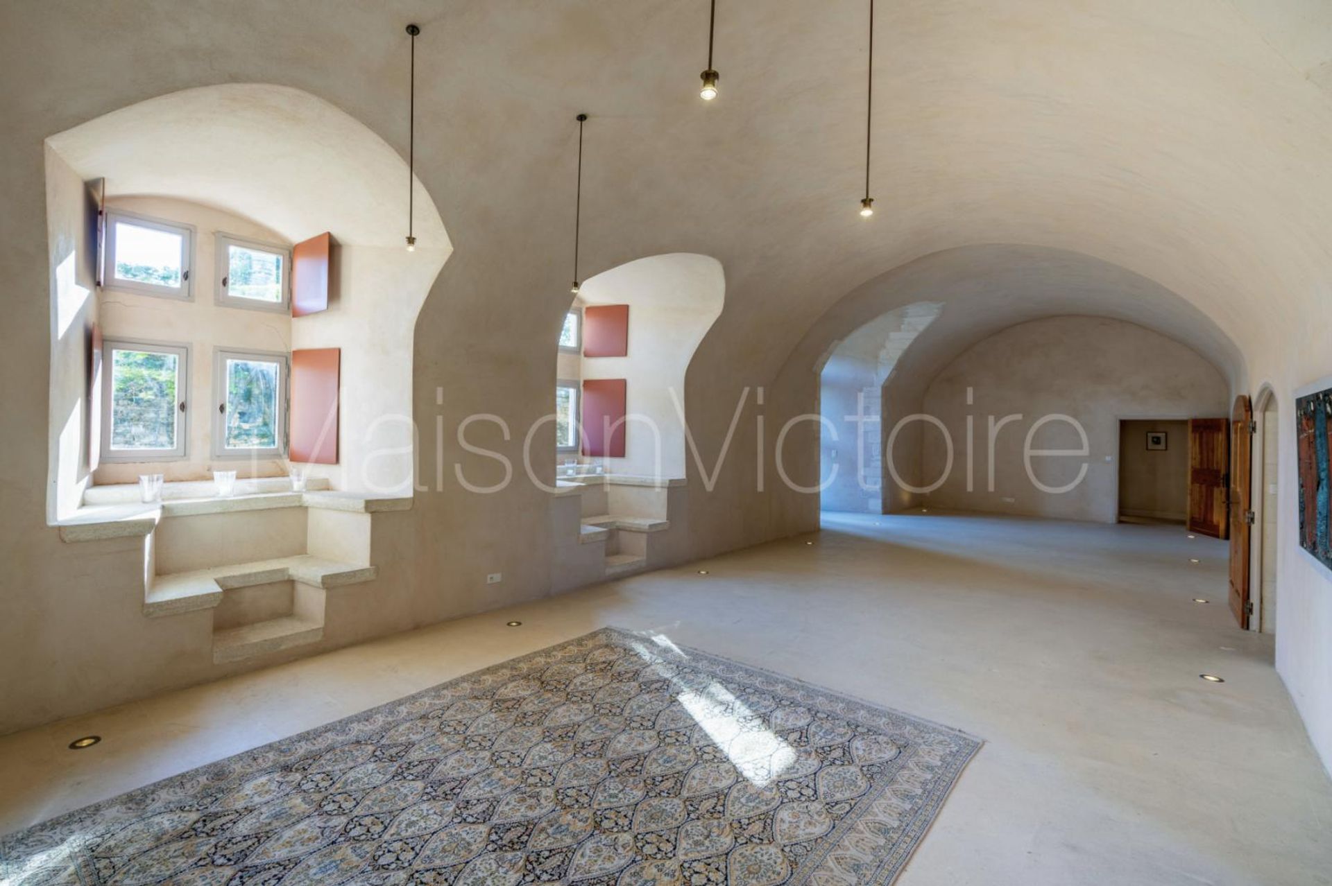 Будинок в Cabrières-d'Avignon, Provence-Alpes-Côte d'Azur 10138895