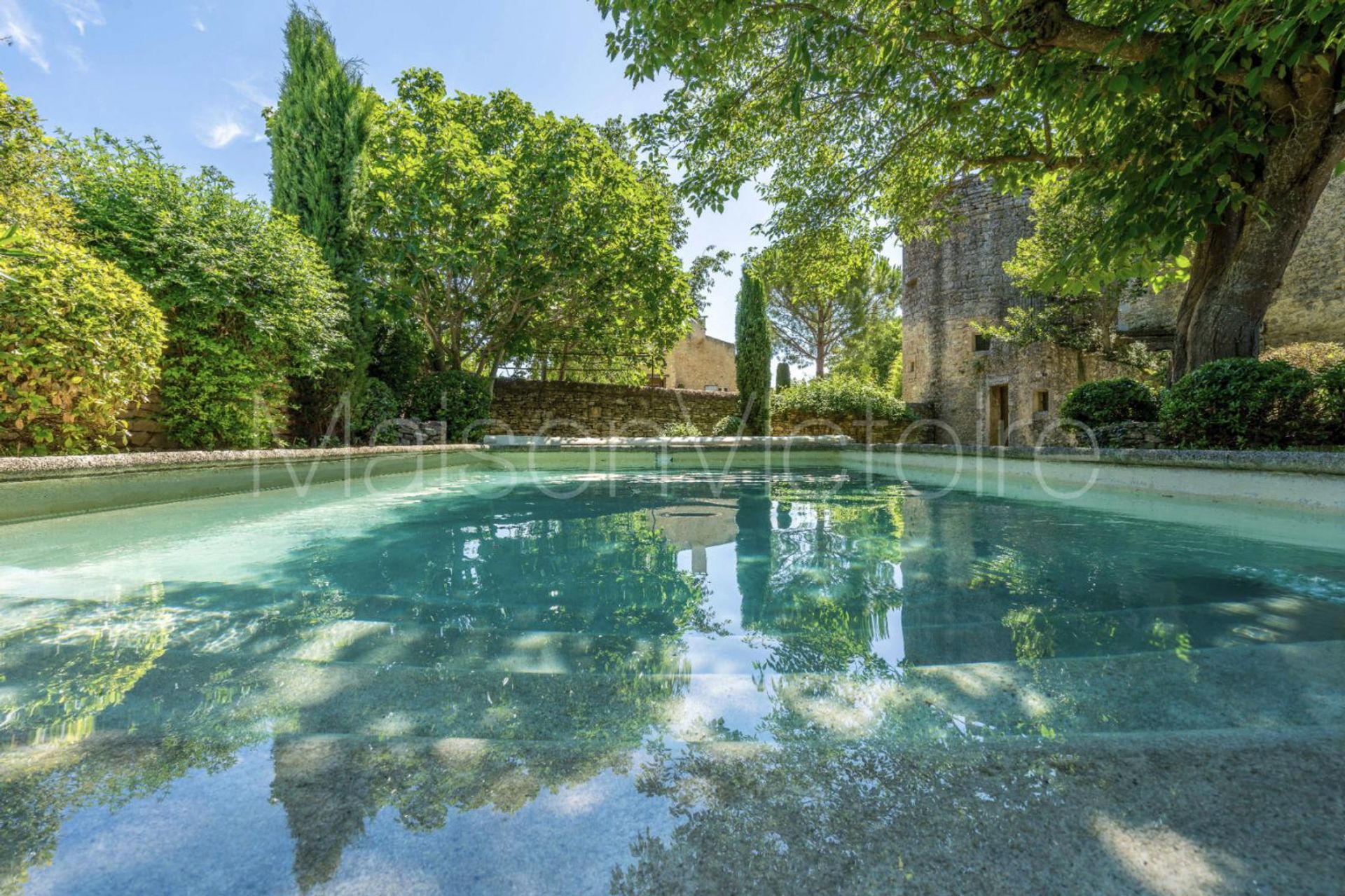 Hus i Cabrières-d'Avignon, Provence-Alpes-Côte d'Azur 10138895