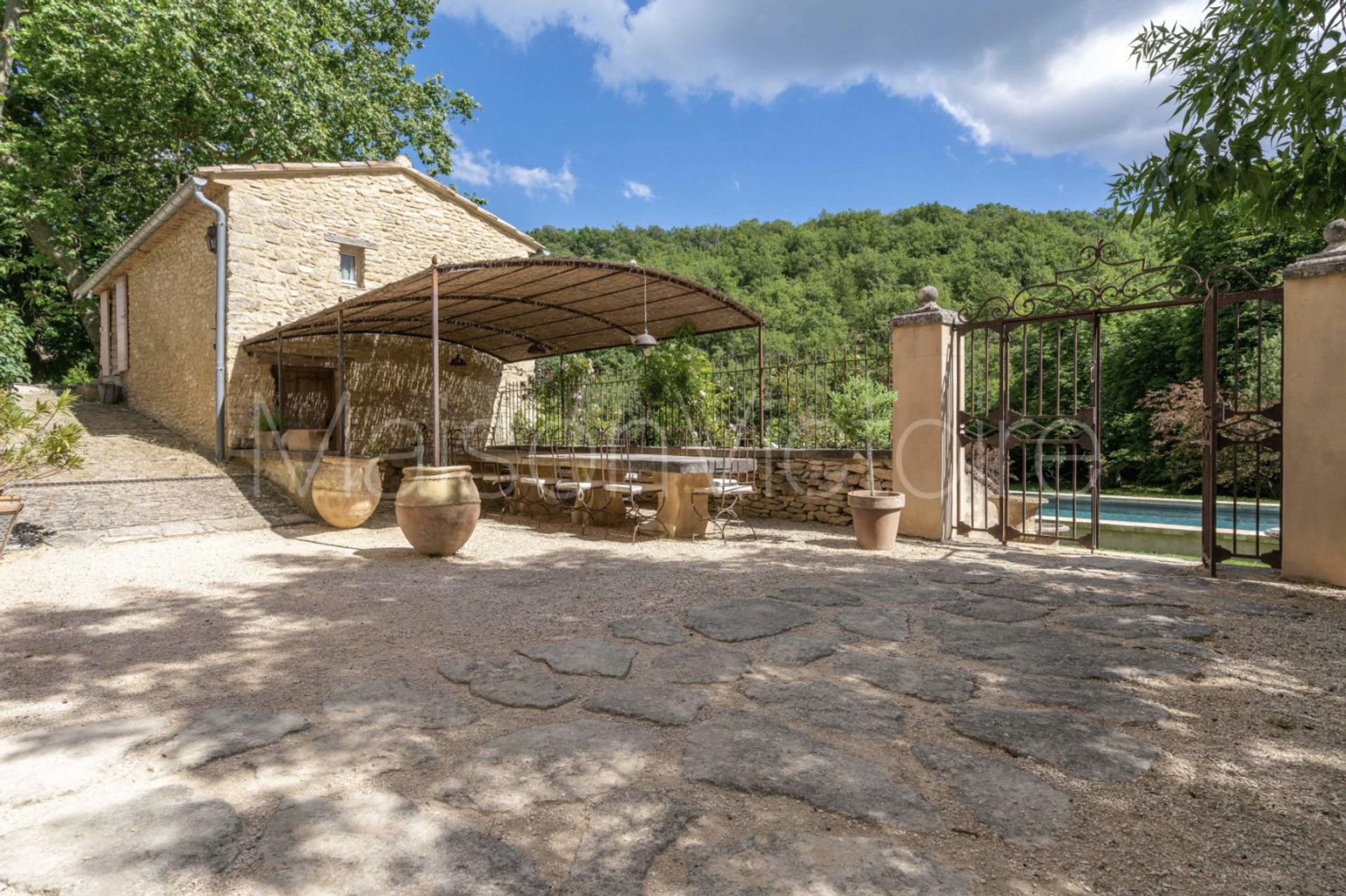 Hus i Bonnieux, Provence-Alpes-Côte d'Azur 10138896