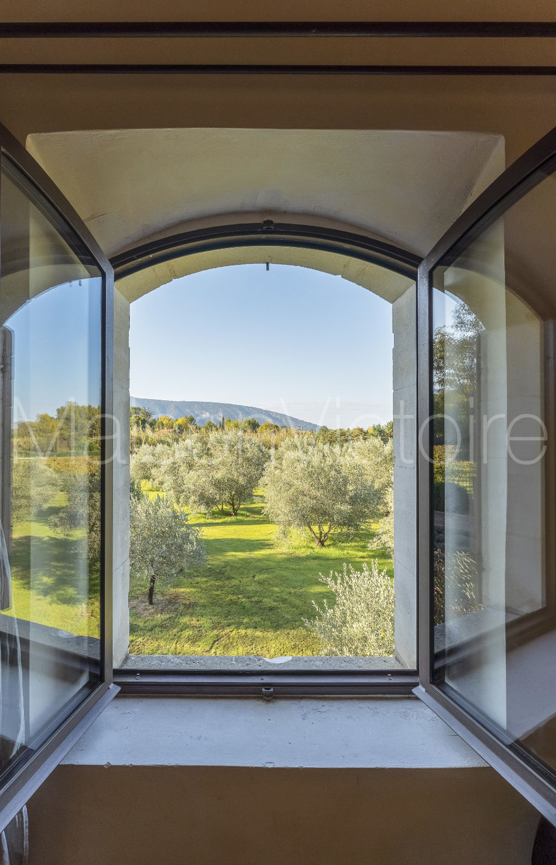 House in Oppède, Provence-Alpes-Côte d'Azur 10138897