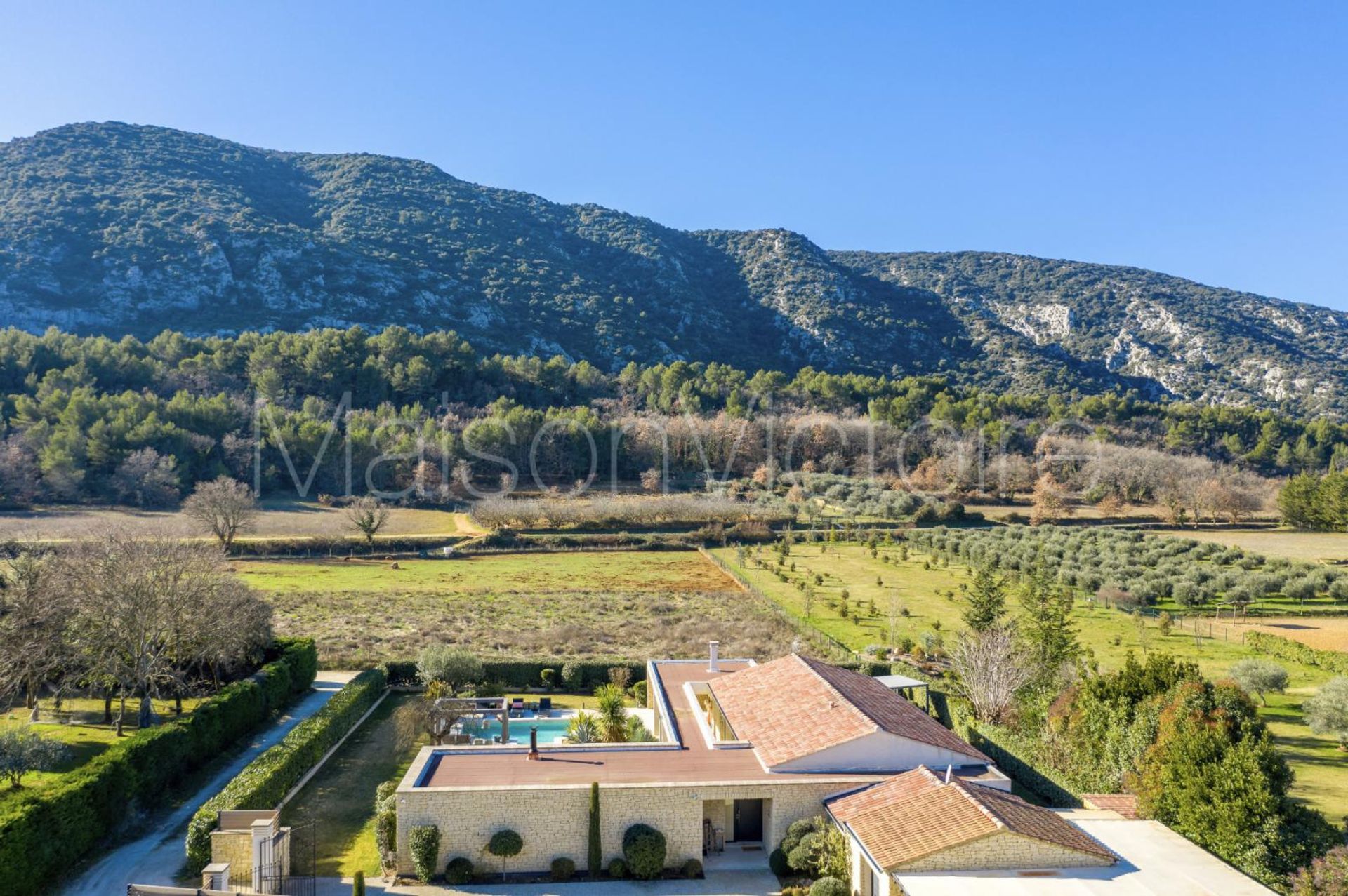 rumah dalam Maubec, Provence-Alpes-Côte d'Azur 10138901