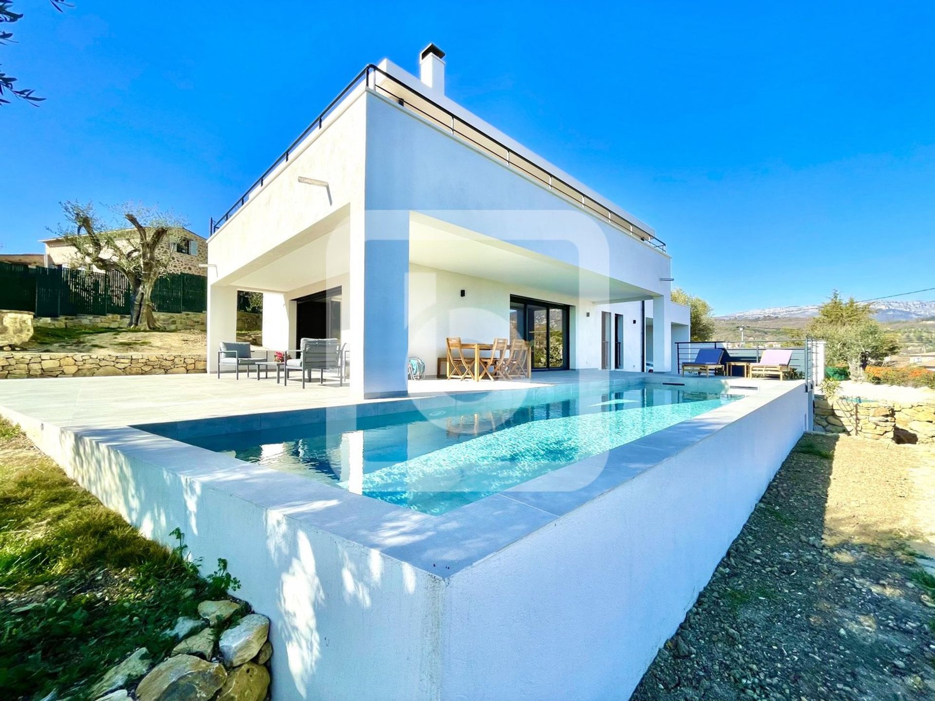 casa en El Bosquet, Provenza-Alpes-Costa Azul 10139098