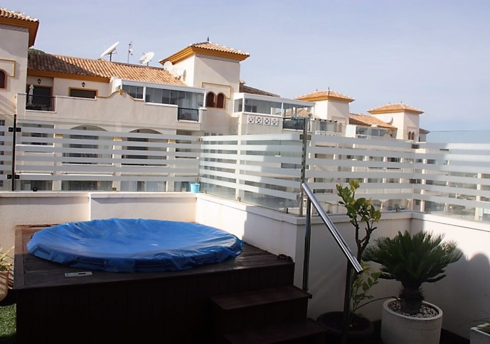 Condominium in Guardamar del Segura, Valencian Community 10139301