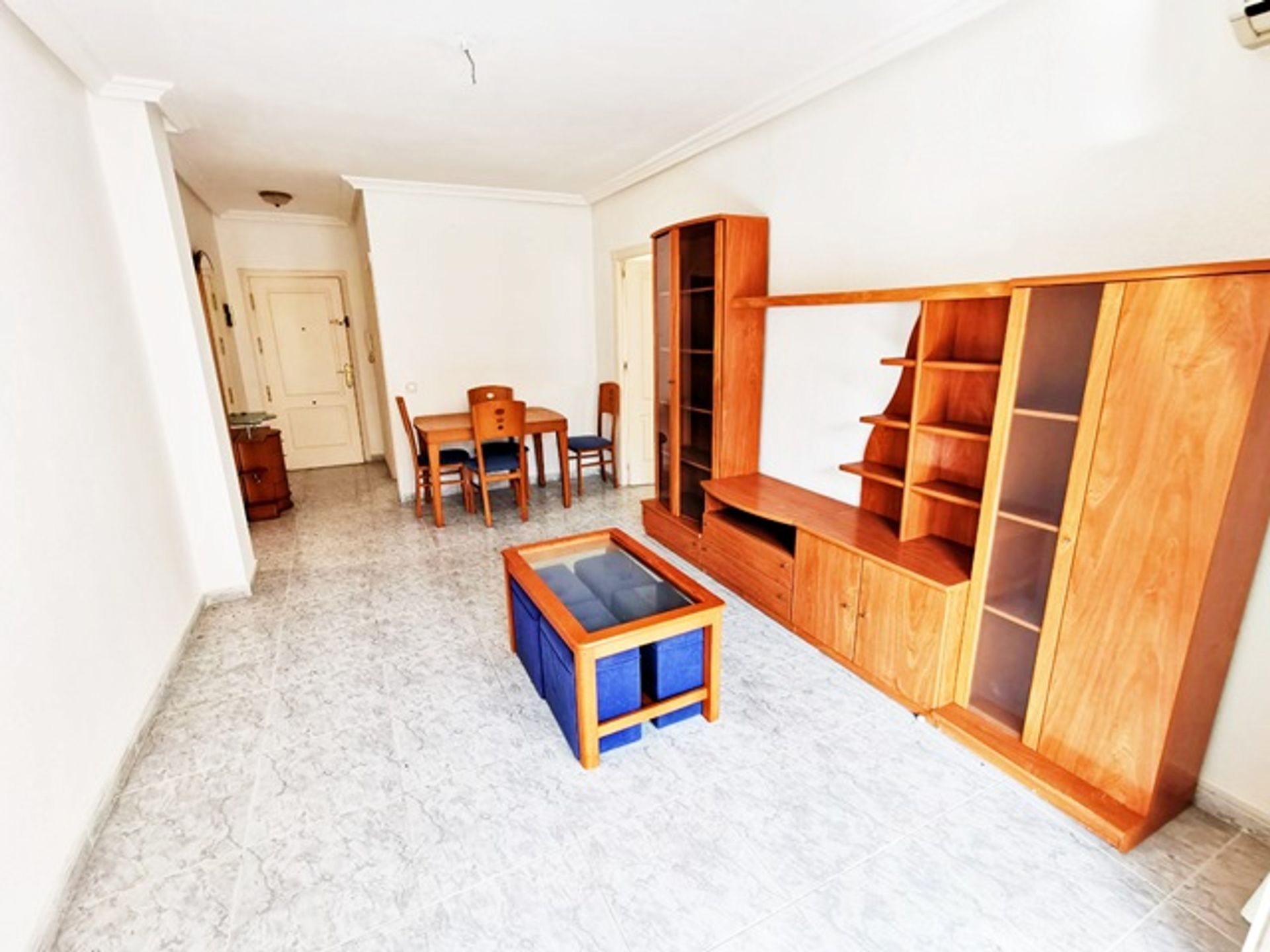 Condominium in Torrevieja, Valencian Community 10139348