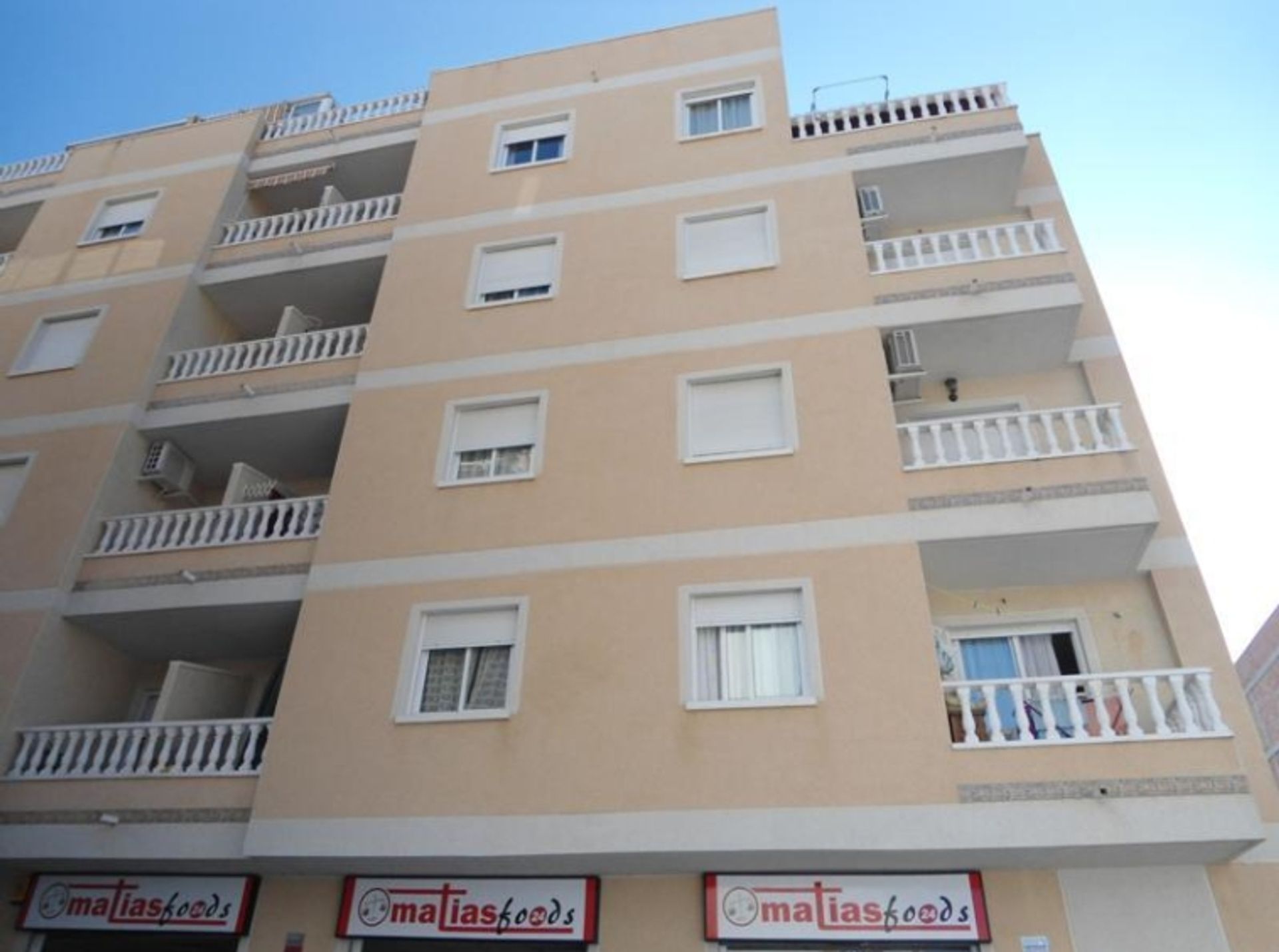 Condominium in Torrevieja, Valencia 10139356