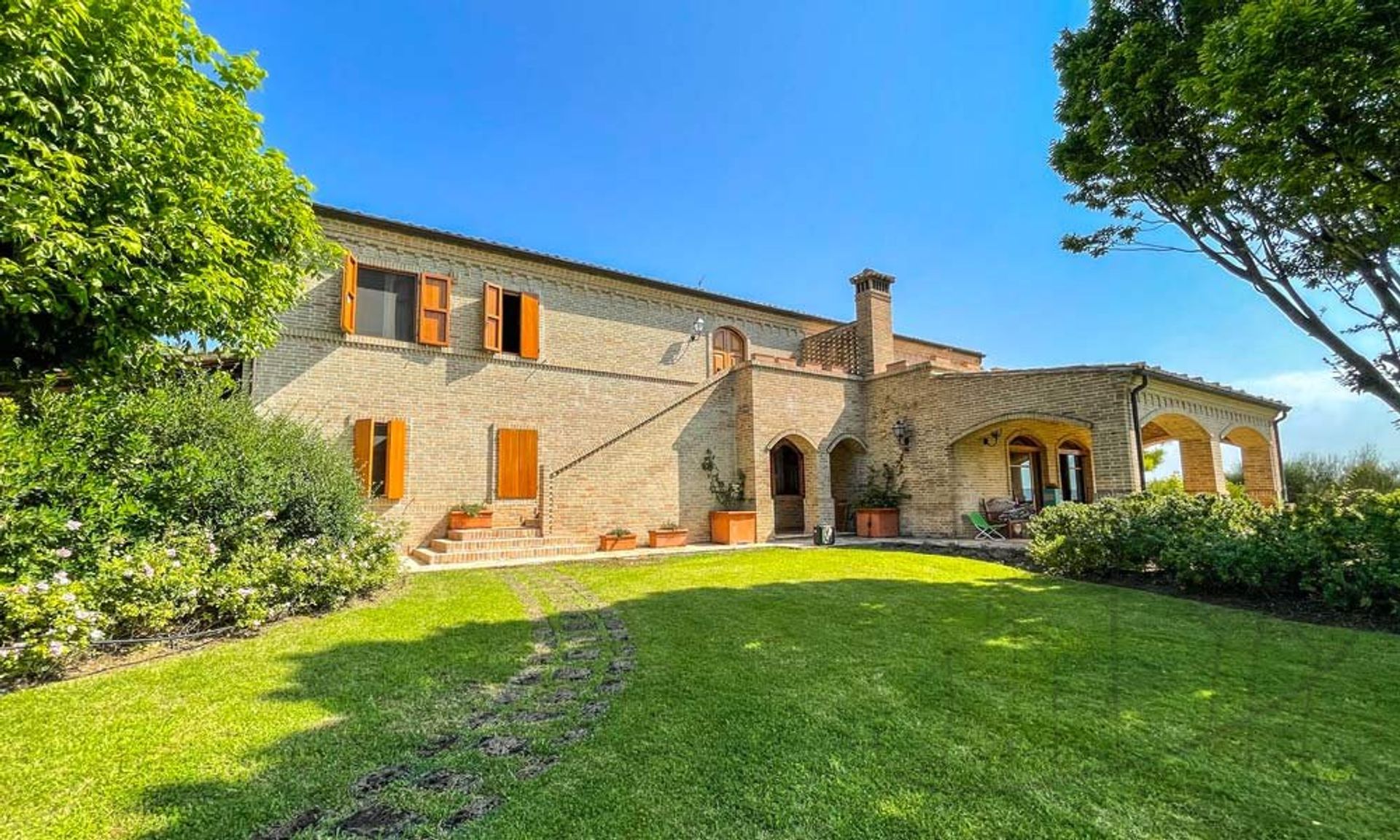 Rumah di Montegranaro, Marche 10139410