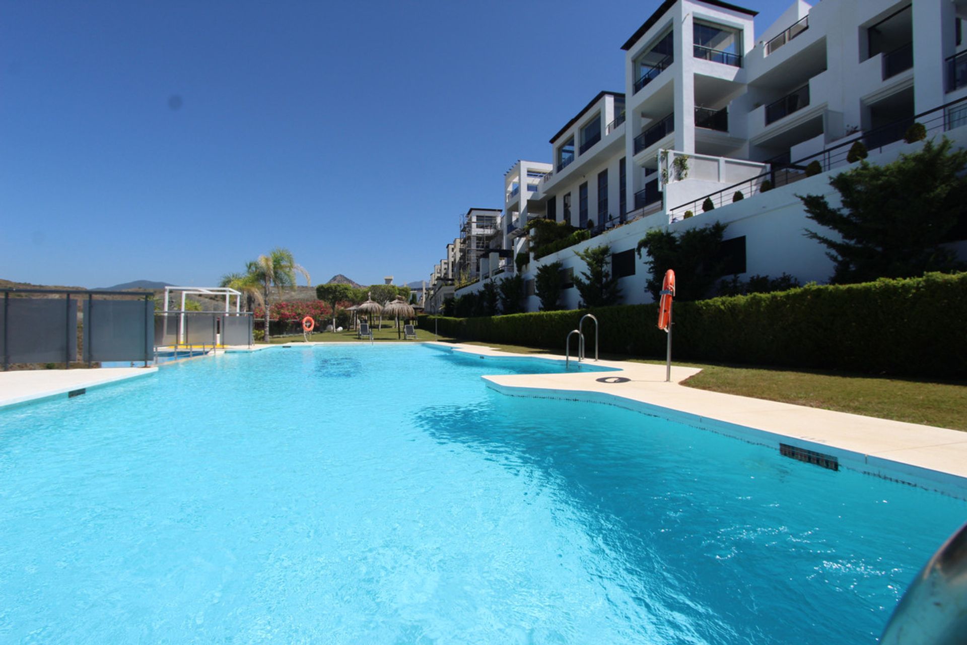 Condominium in Benahavís, Andalusia 10141495