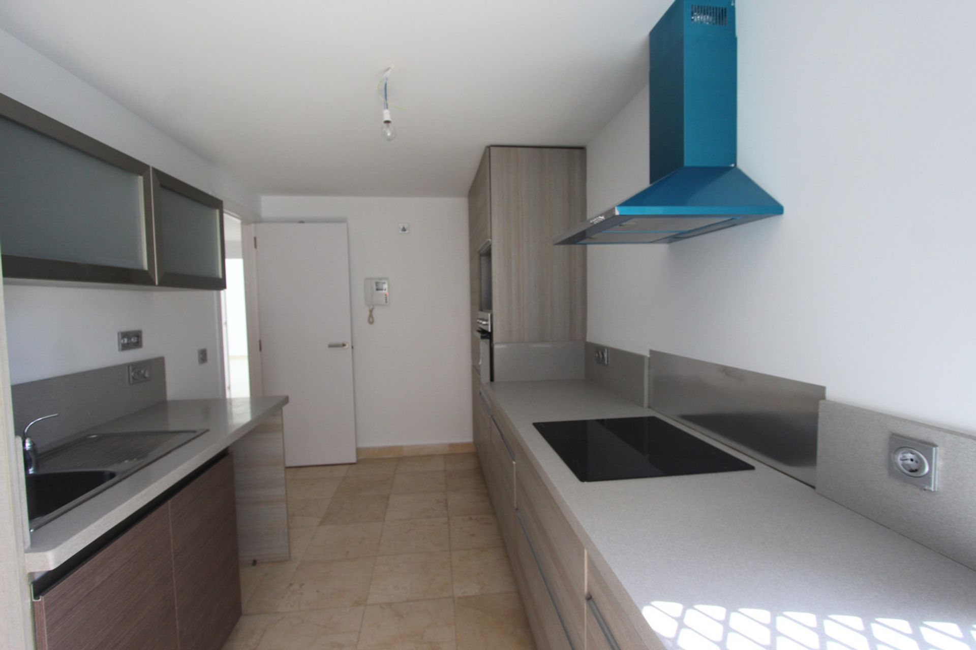 Condominium in Benahavís, Andalusia 10141495