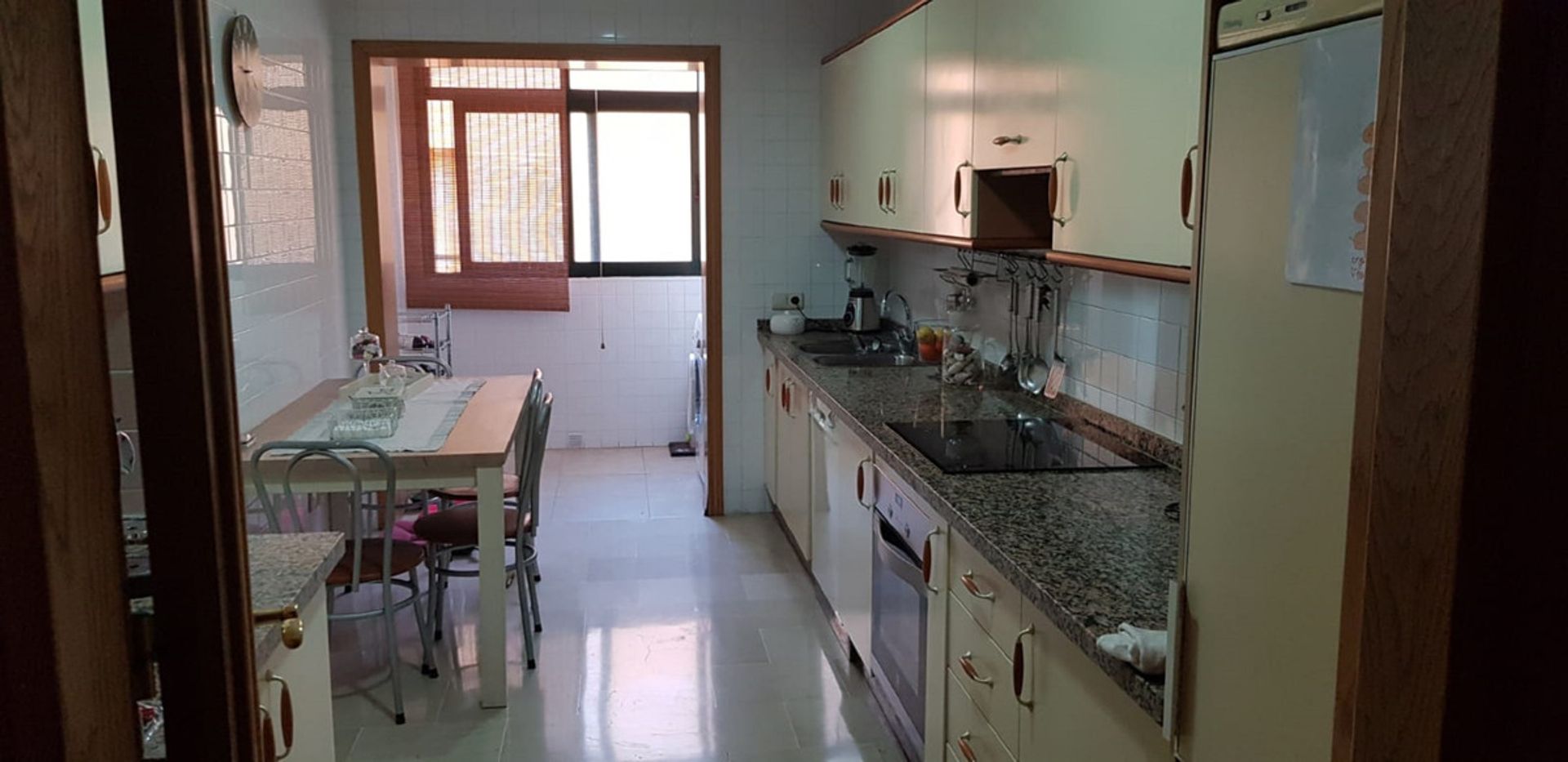 Condominium dans San Pedro de Alcántara, Andalousie 10141565