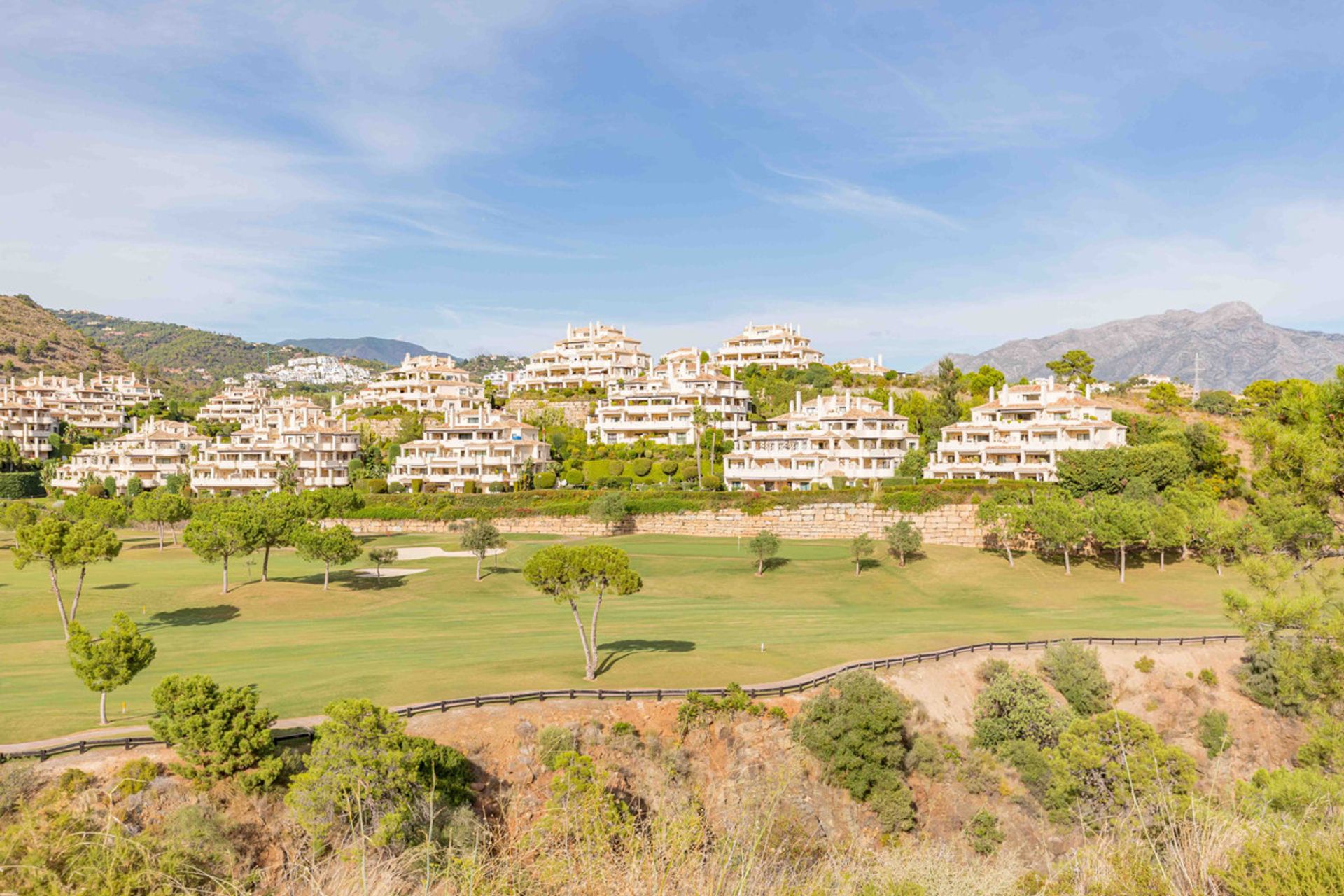 Condominium dans Benahavís, Andalusia 10142241