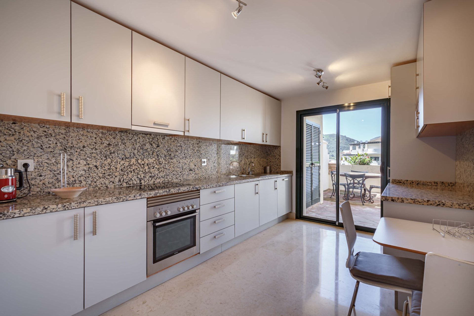 Condominium dans Benahavís, Andalousie 10142241