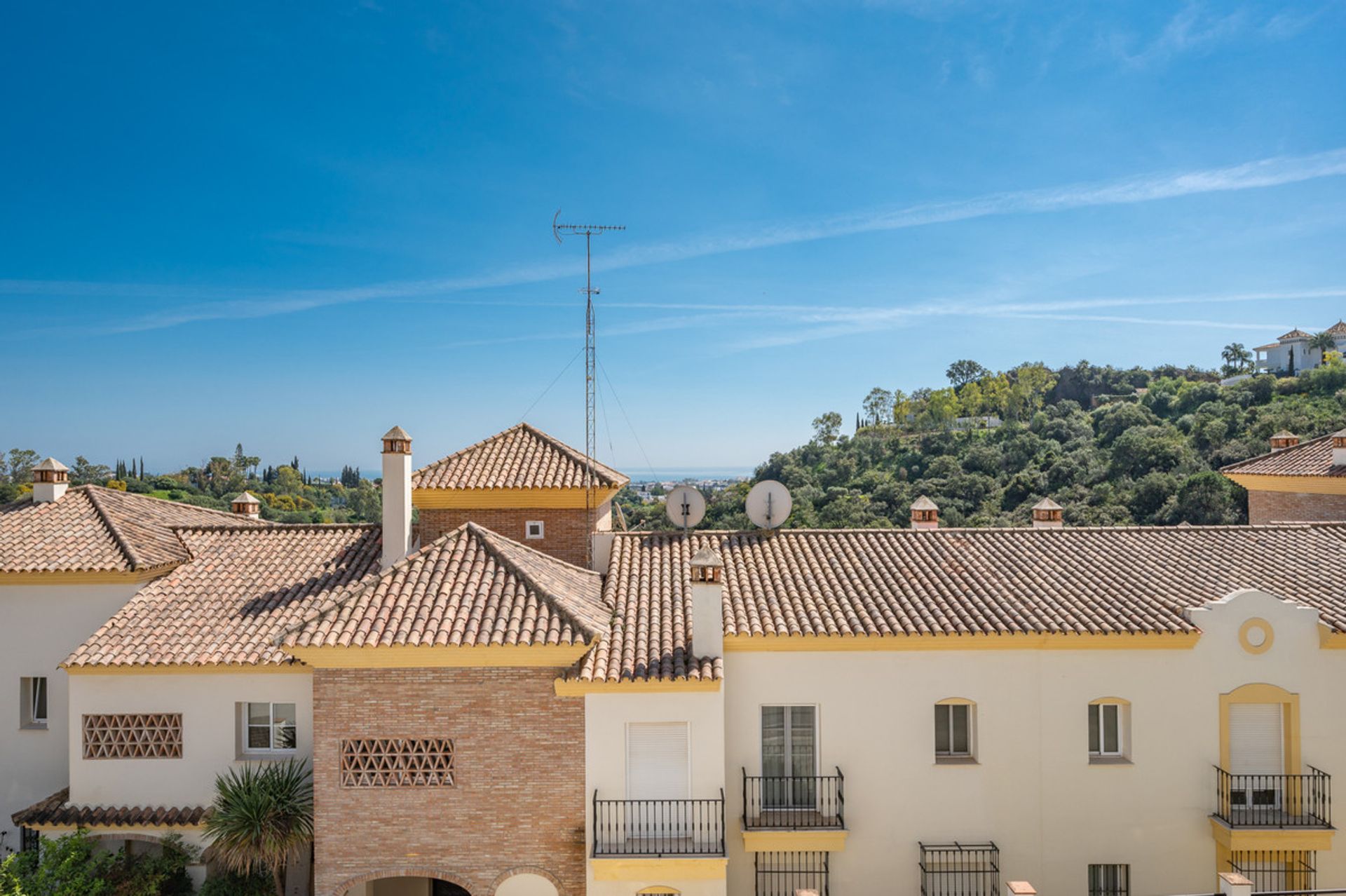 عمارات في Benahavís, Andalusia 10142279