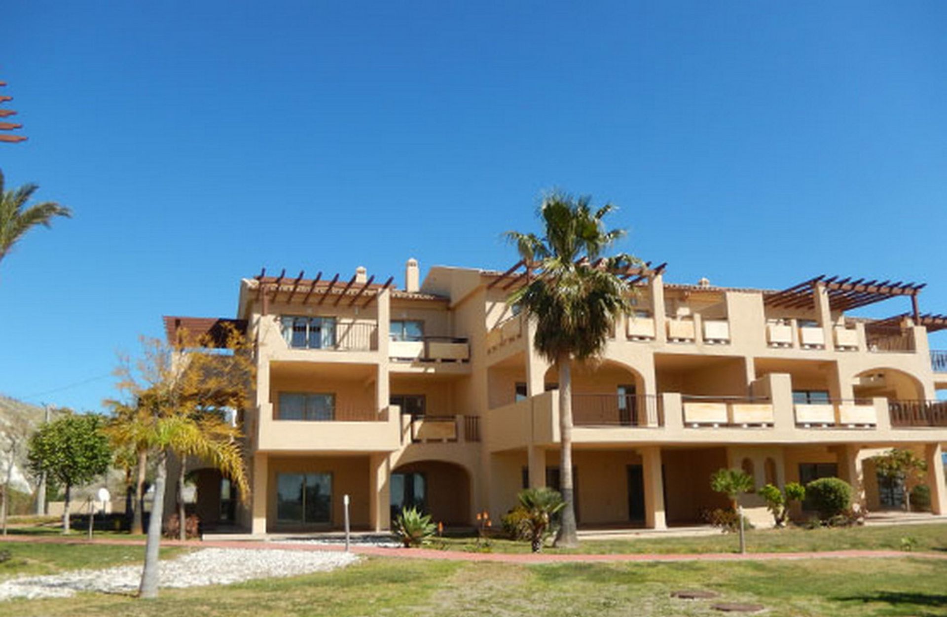 Condominium in Benahavís, Andalusia 10142808