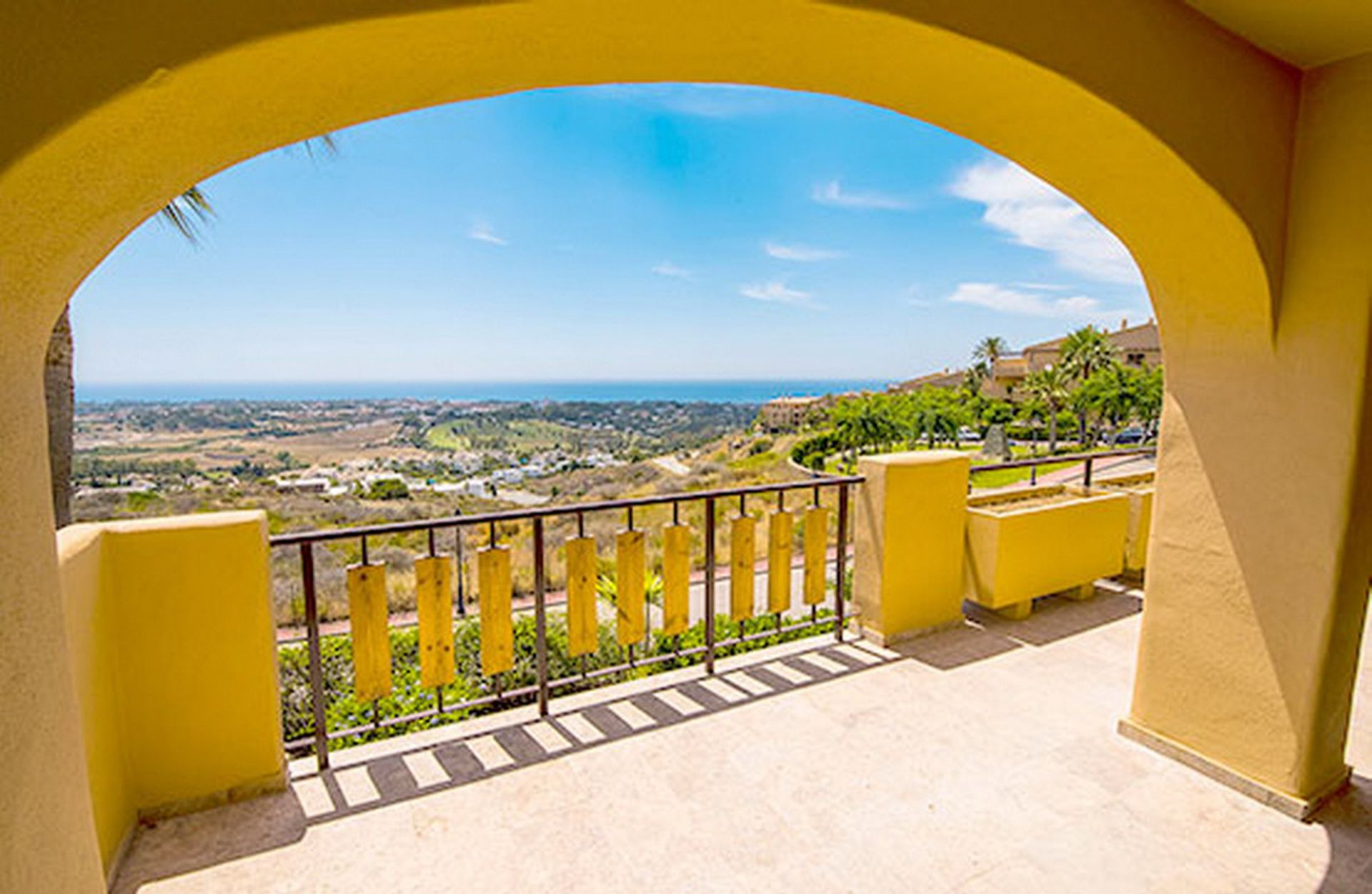 Condominium in Benahavís, Andalusia 10142808