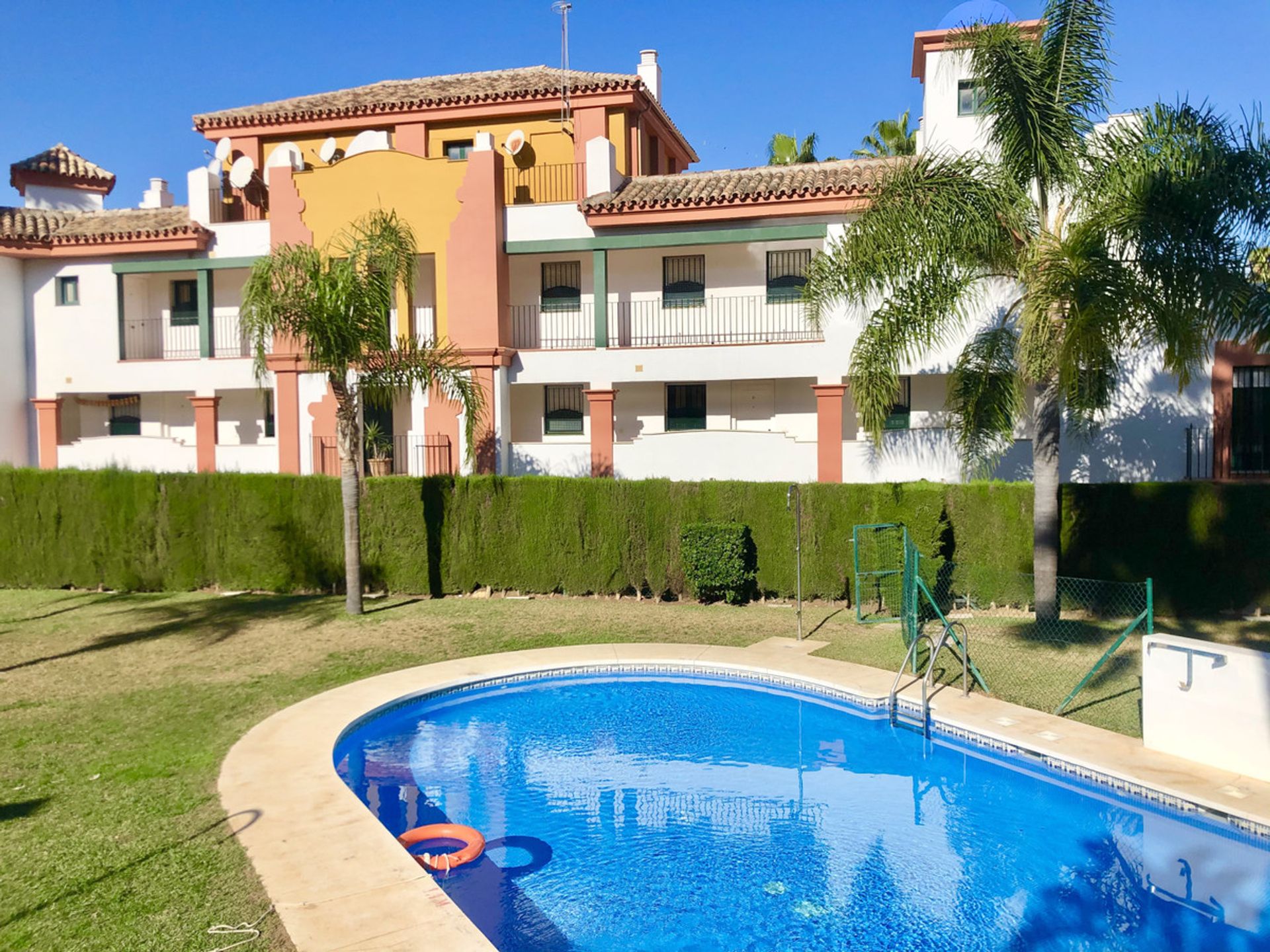 Condominium in La Atalaya, Andalucía 10142875