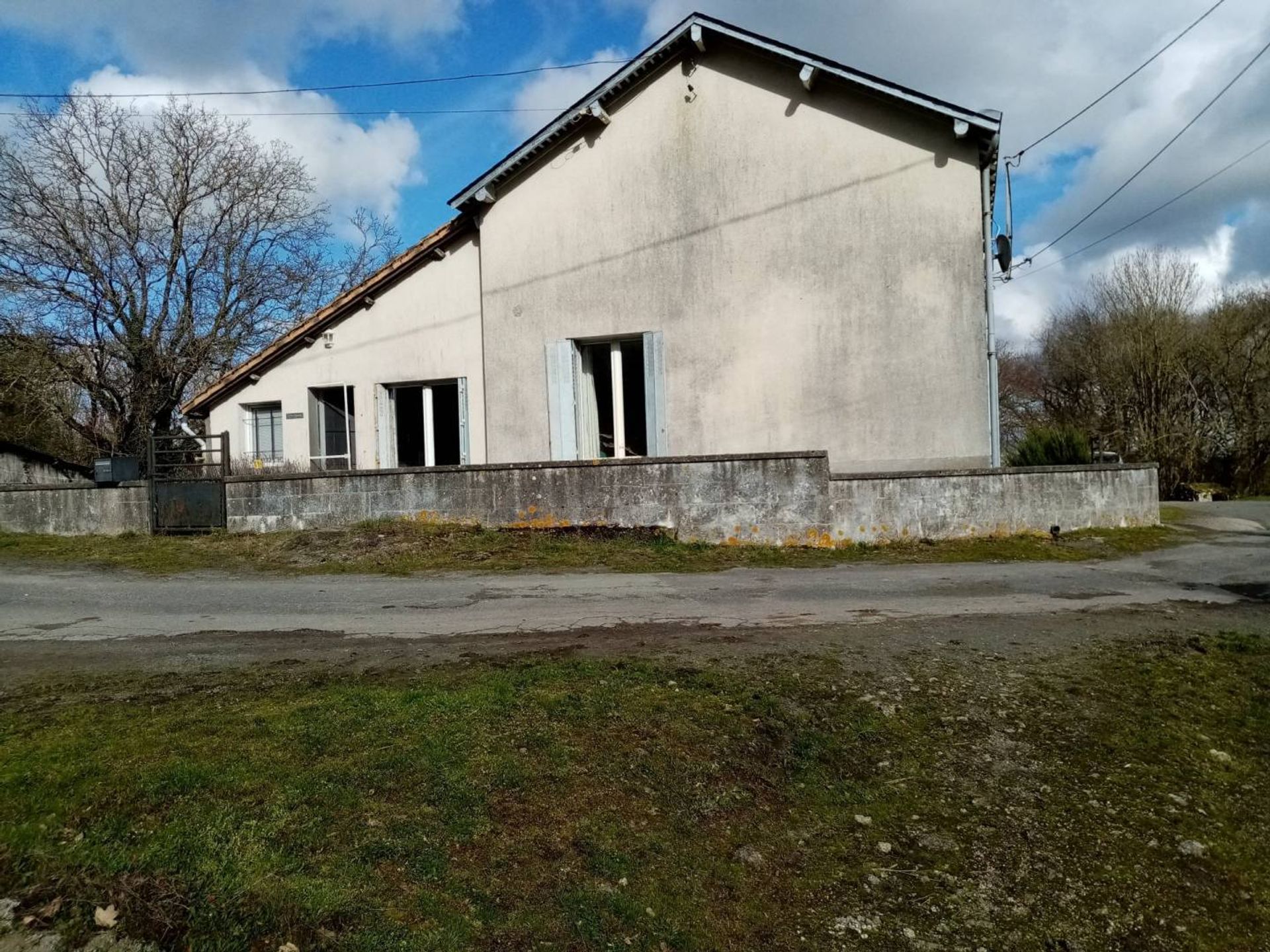 rumah dalam Saint-Aubin-le-Cloud, Nouvelle-Aquitaine 10143625