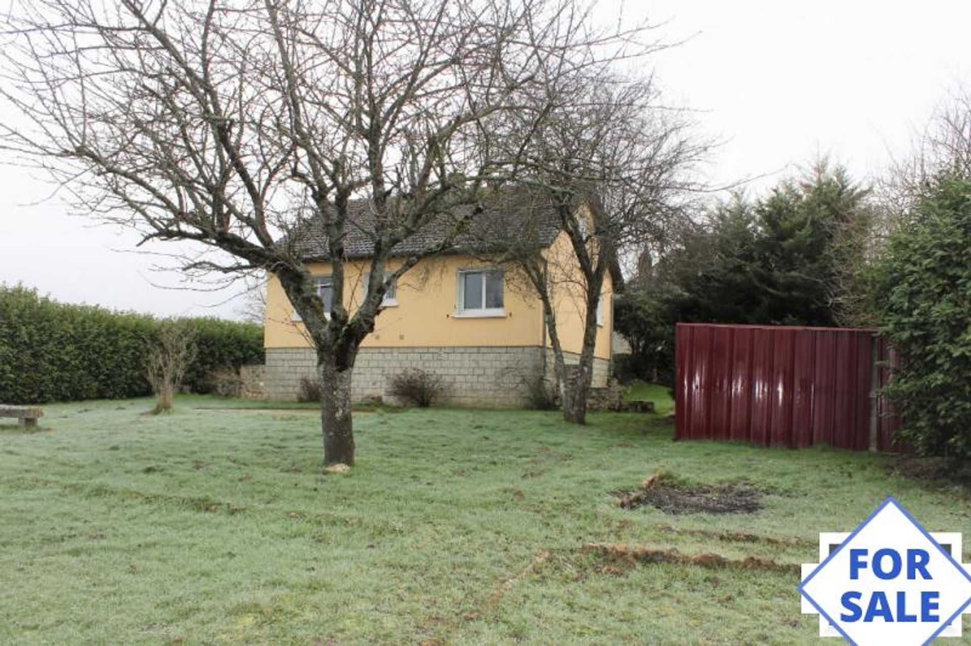 House in Saint-Georges-du-Rosay, Pays de la Loire 10144144