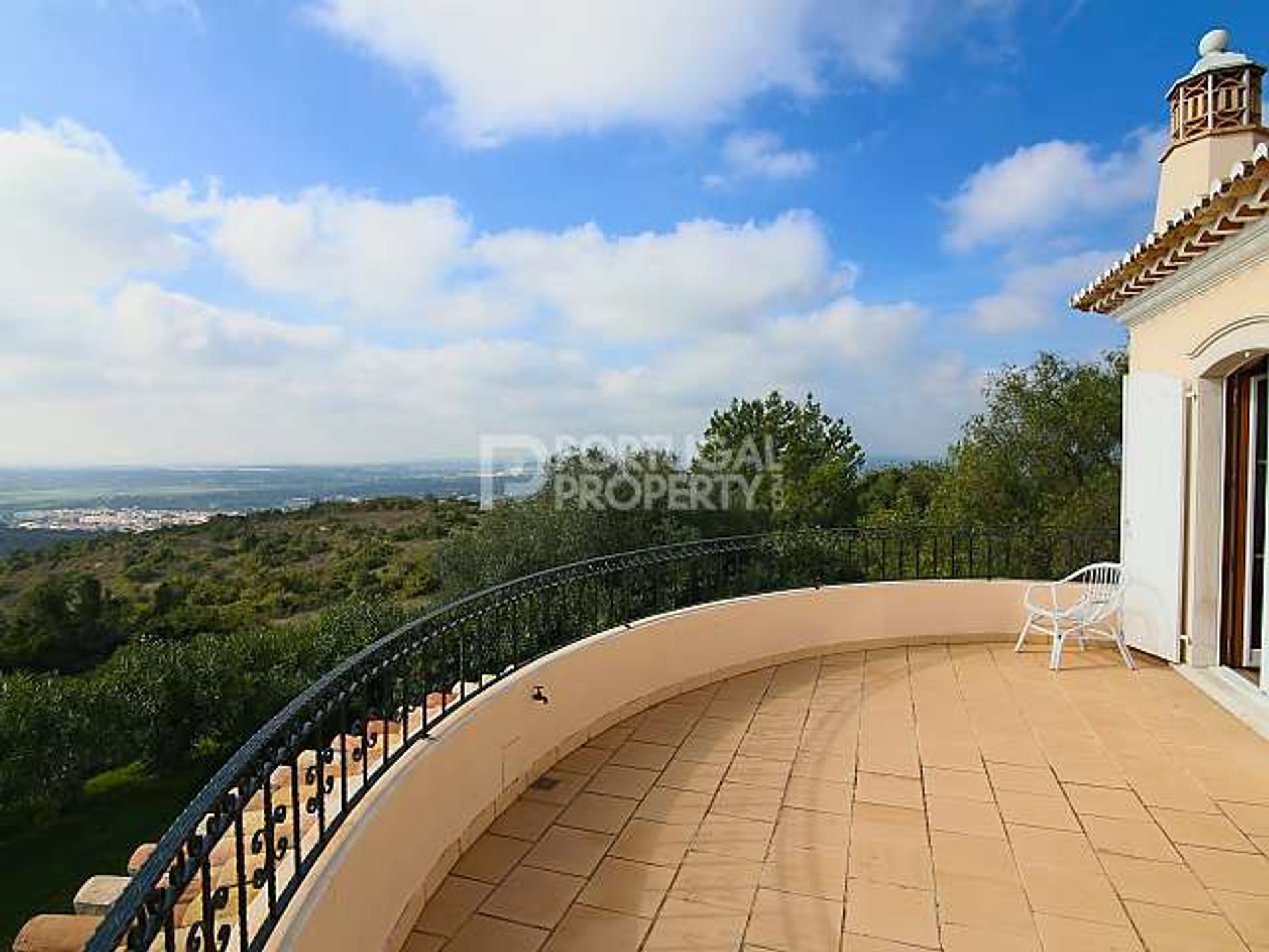 House in Albufeira, Faro District 10144205