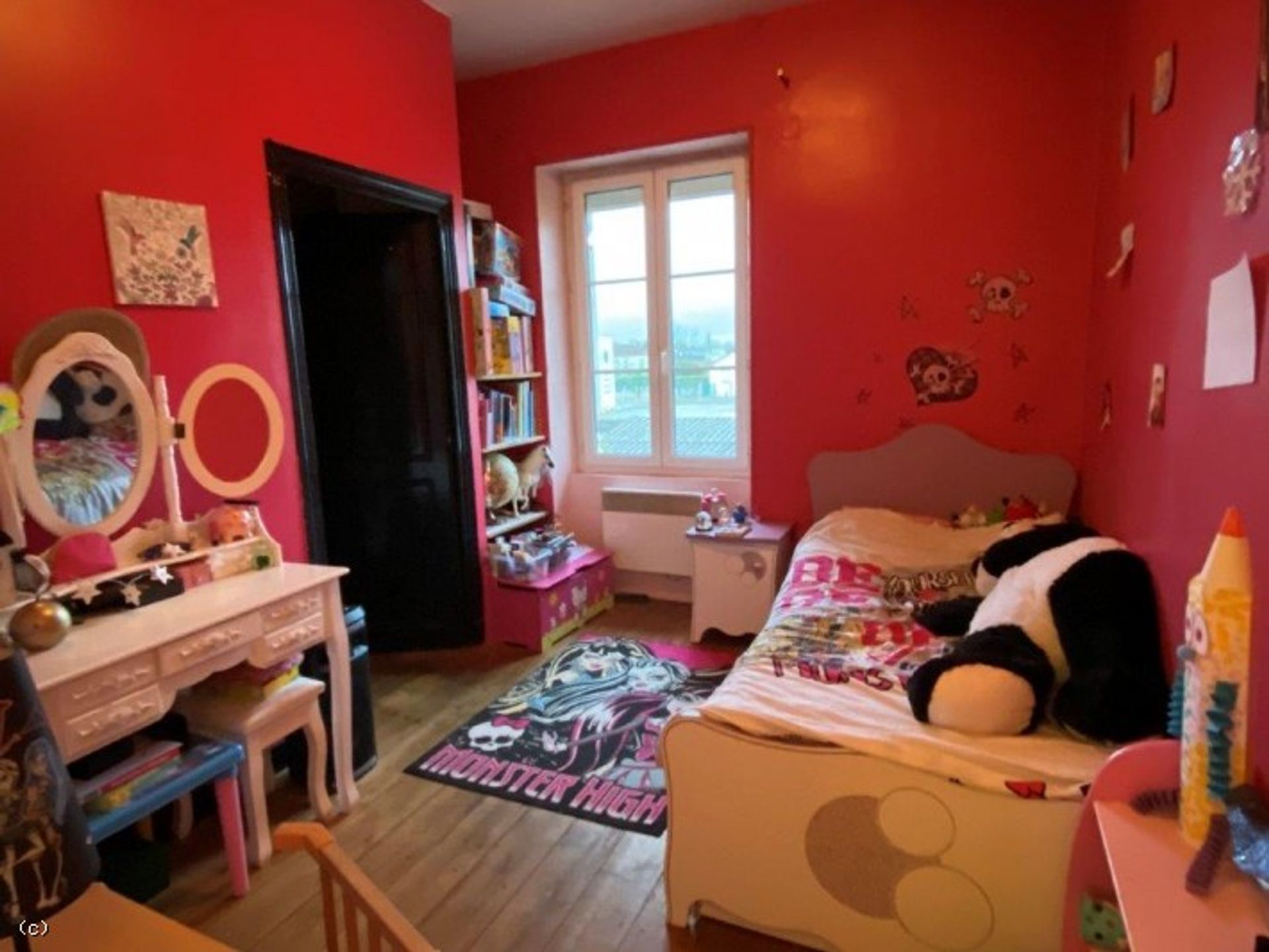 Huis in Ruffec, Nouvelle-Aquitaine 10144324