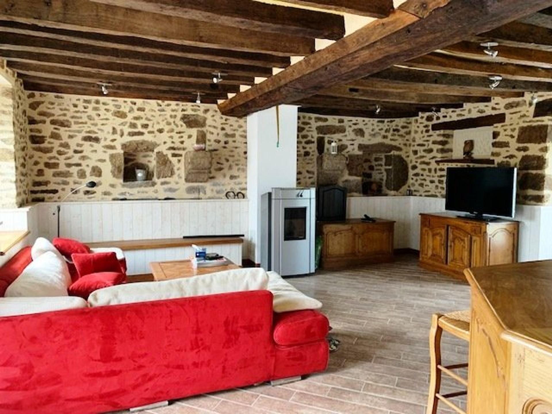 жилой дом в Ambrières-les-Vallées, Pays de la Loire 10144434