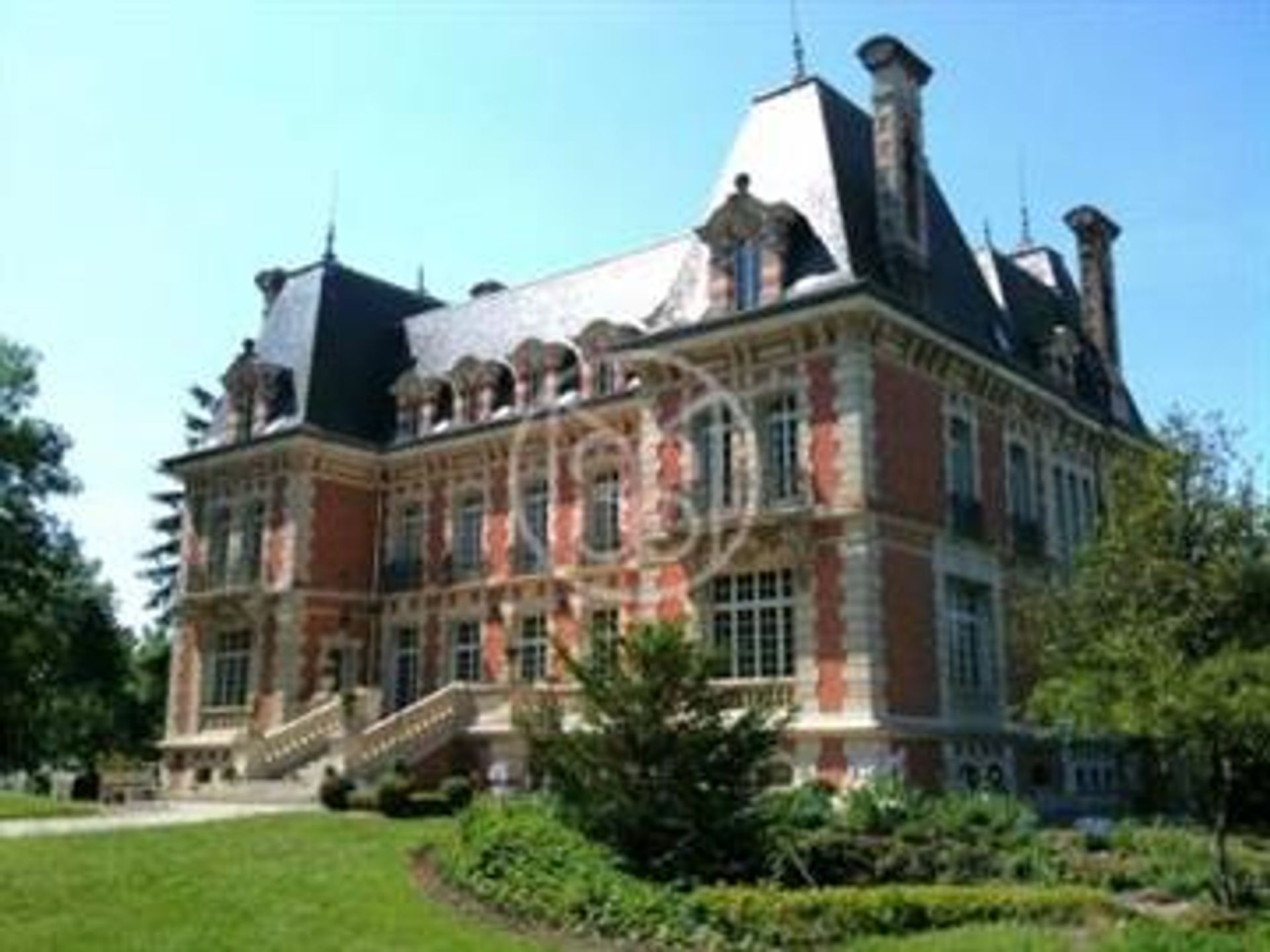 Haus im Brienne-le-Château, Grand Est 10145651