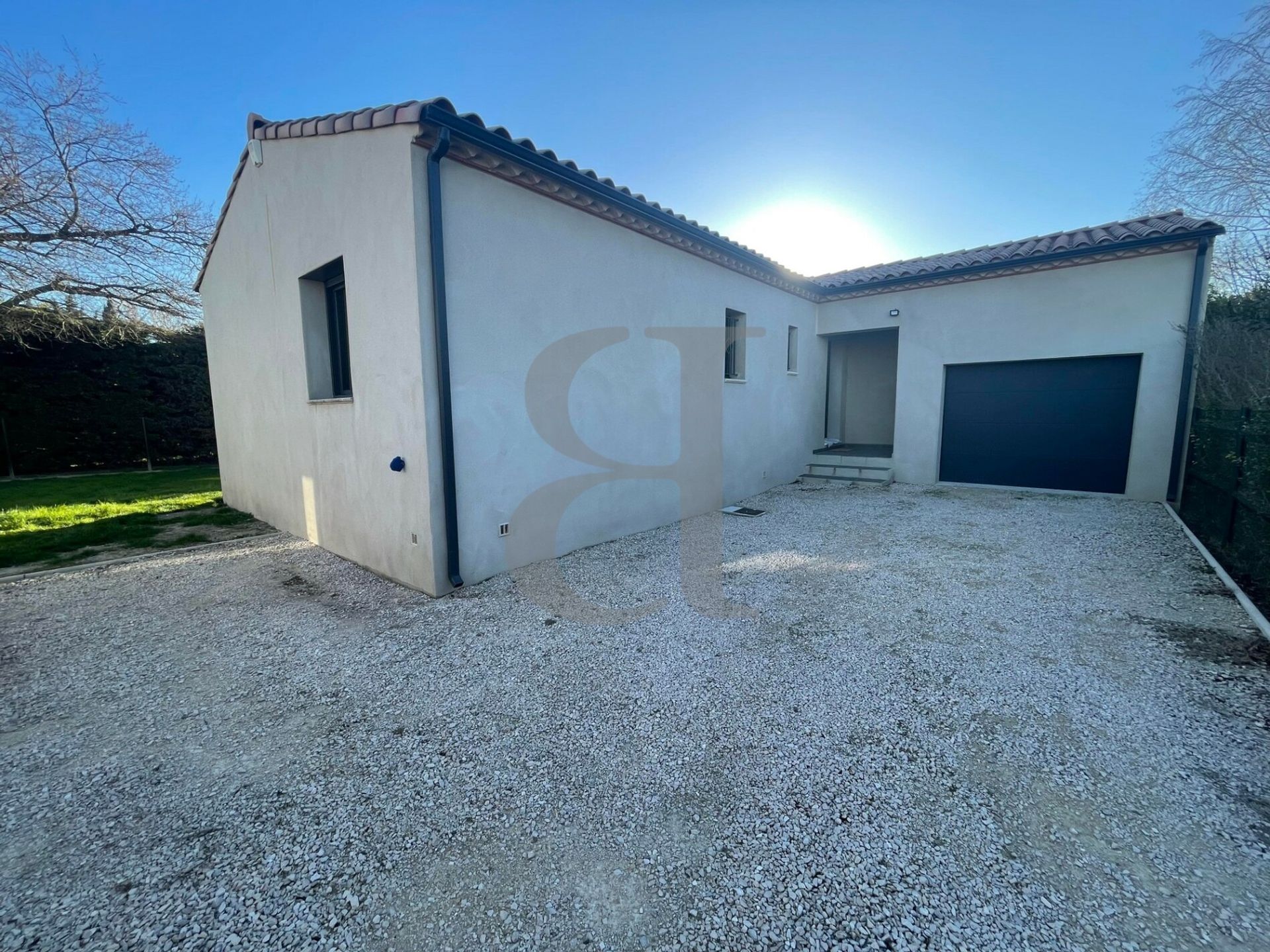 Hus i Chateauneuf-de-Gadagne, Provence-Alpes-Cote d'Azur 10146183