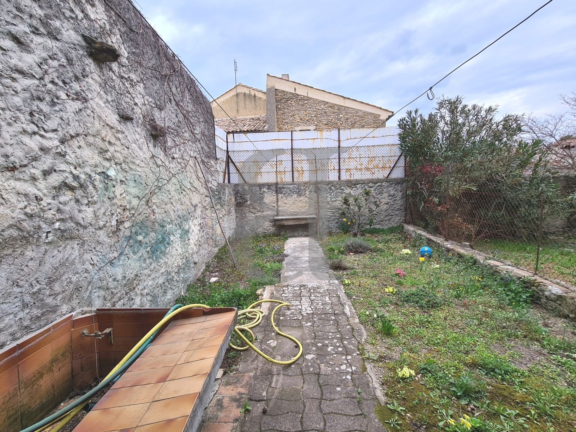 loger dans Sainte-Cécile-les-Vignes, Provence-Alpes-Côte d'Azur 10146186